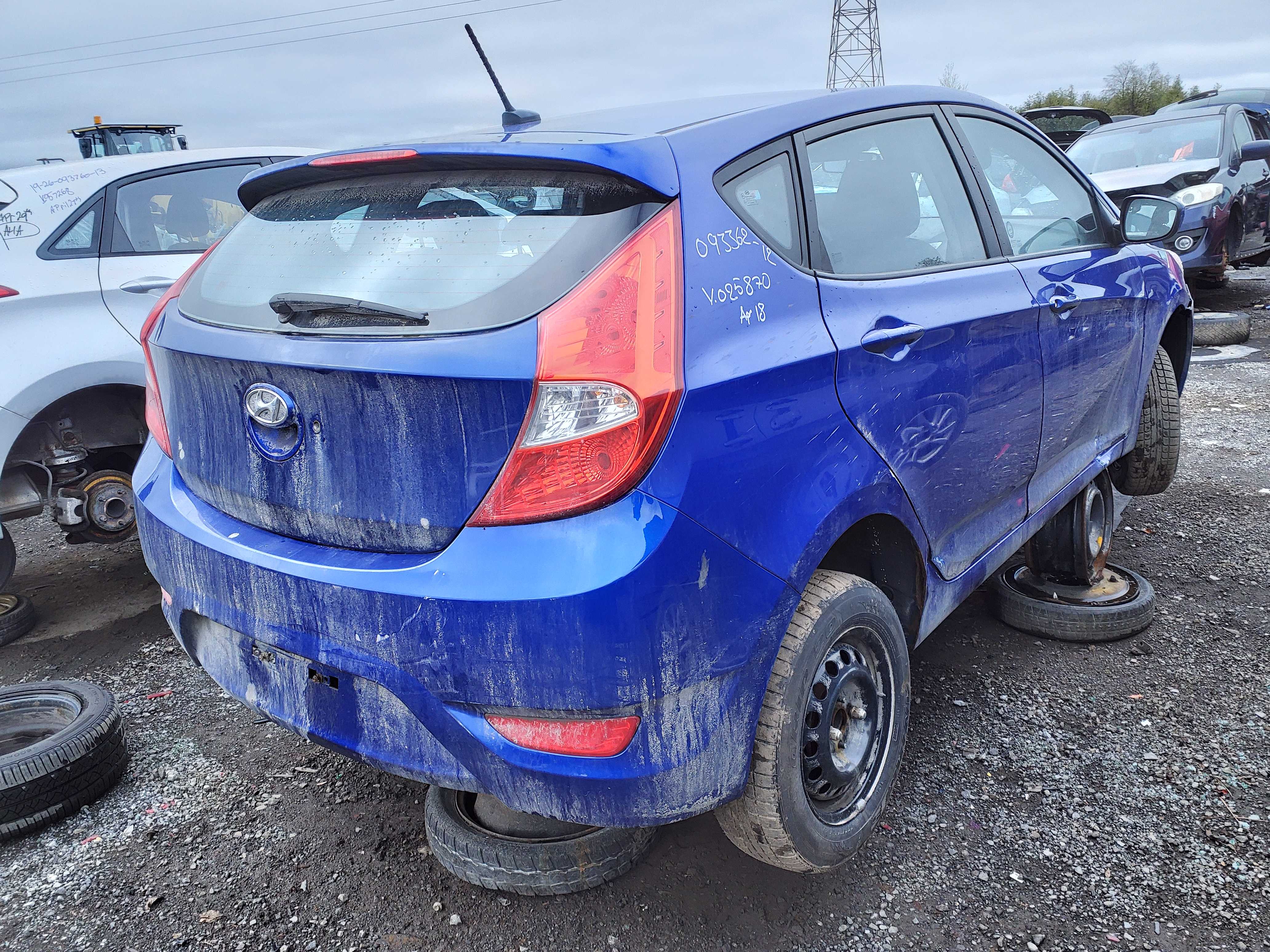 HYUNDAI ACCENT 2012