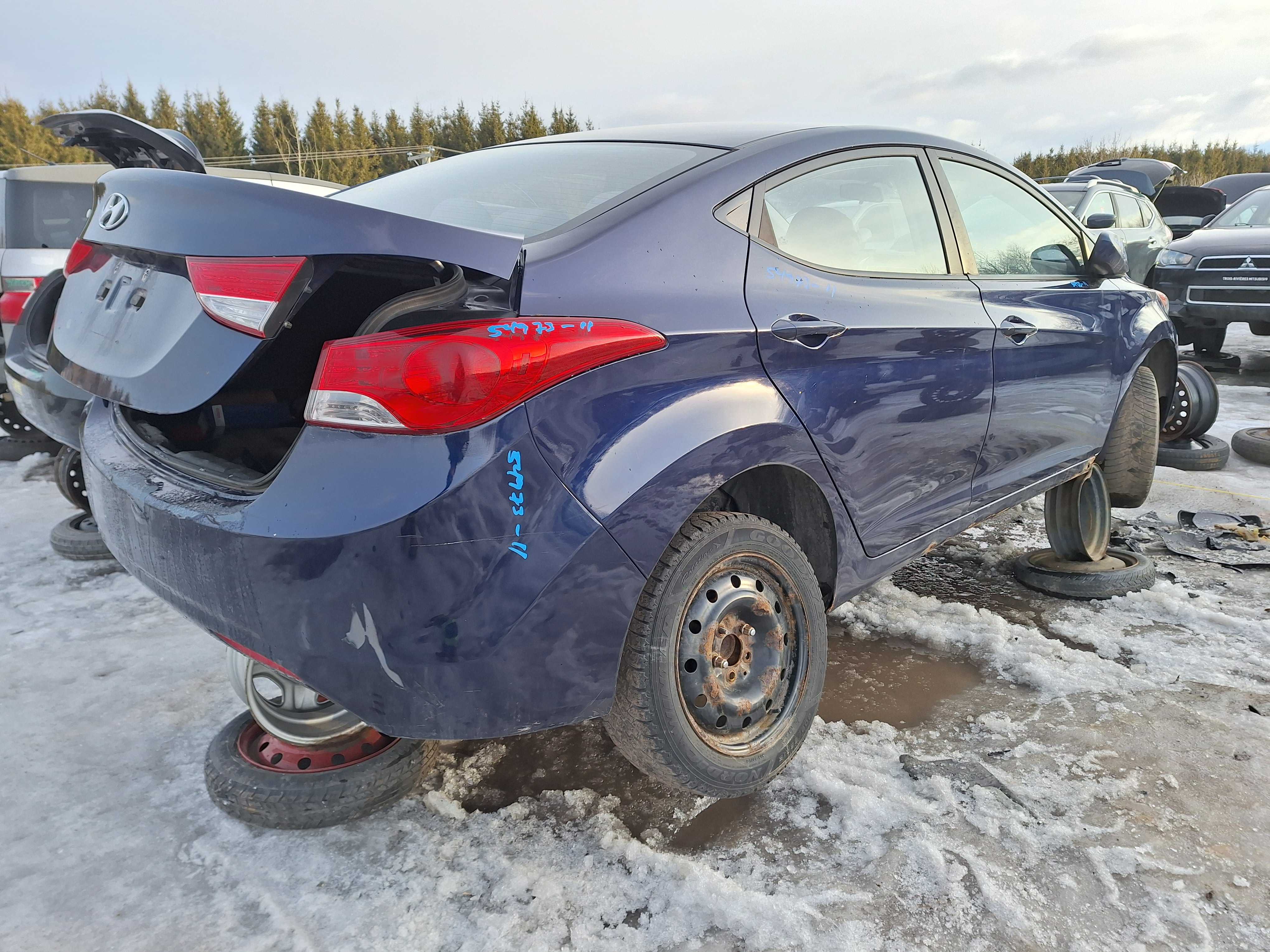 HYUNDAI ELANTRA 2011