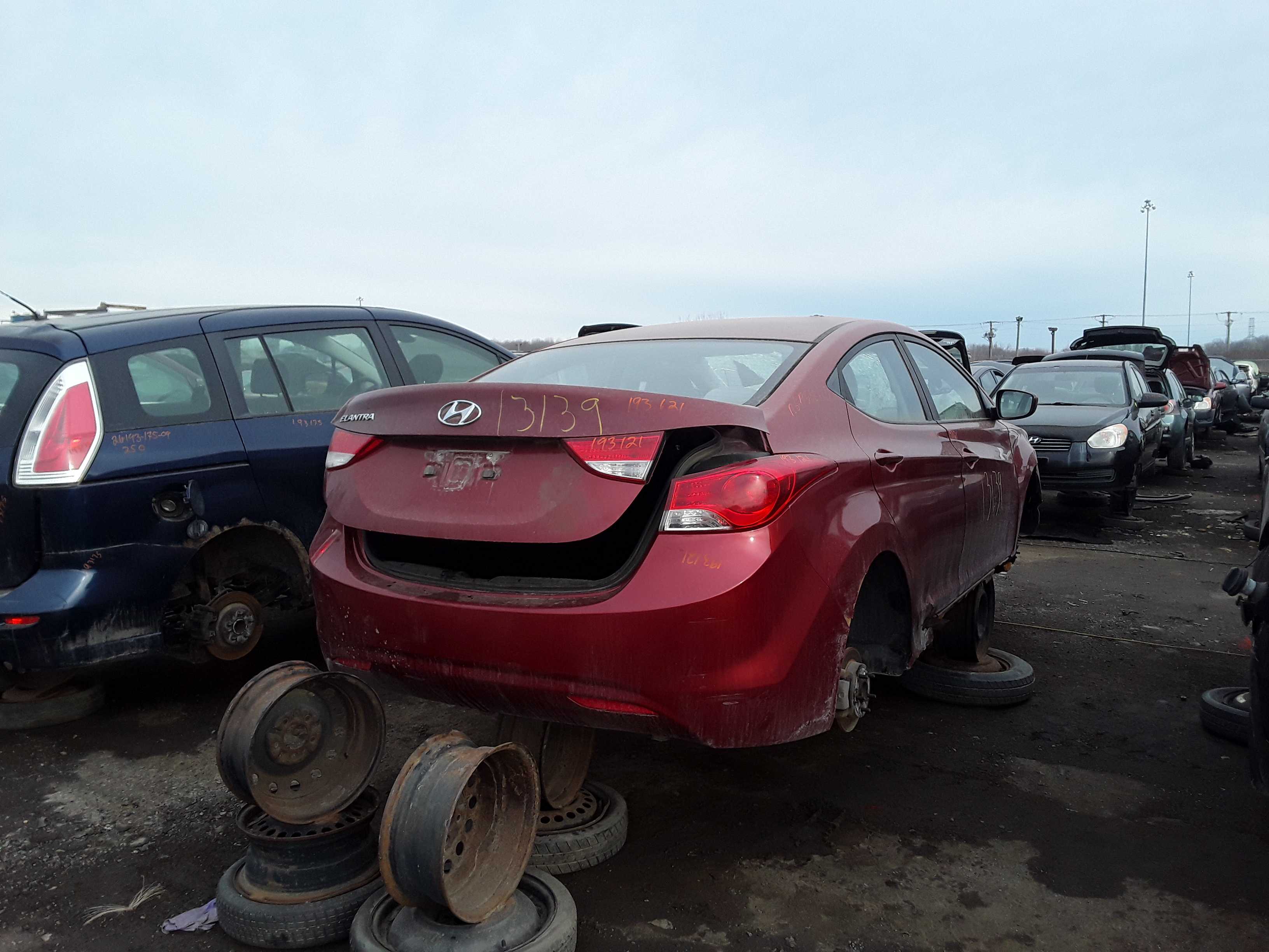 HYUNDAI ELANTRA 2011