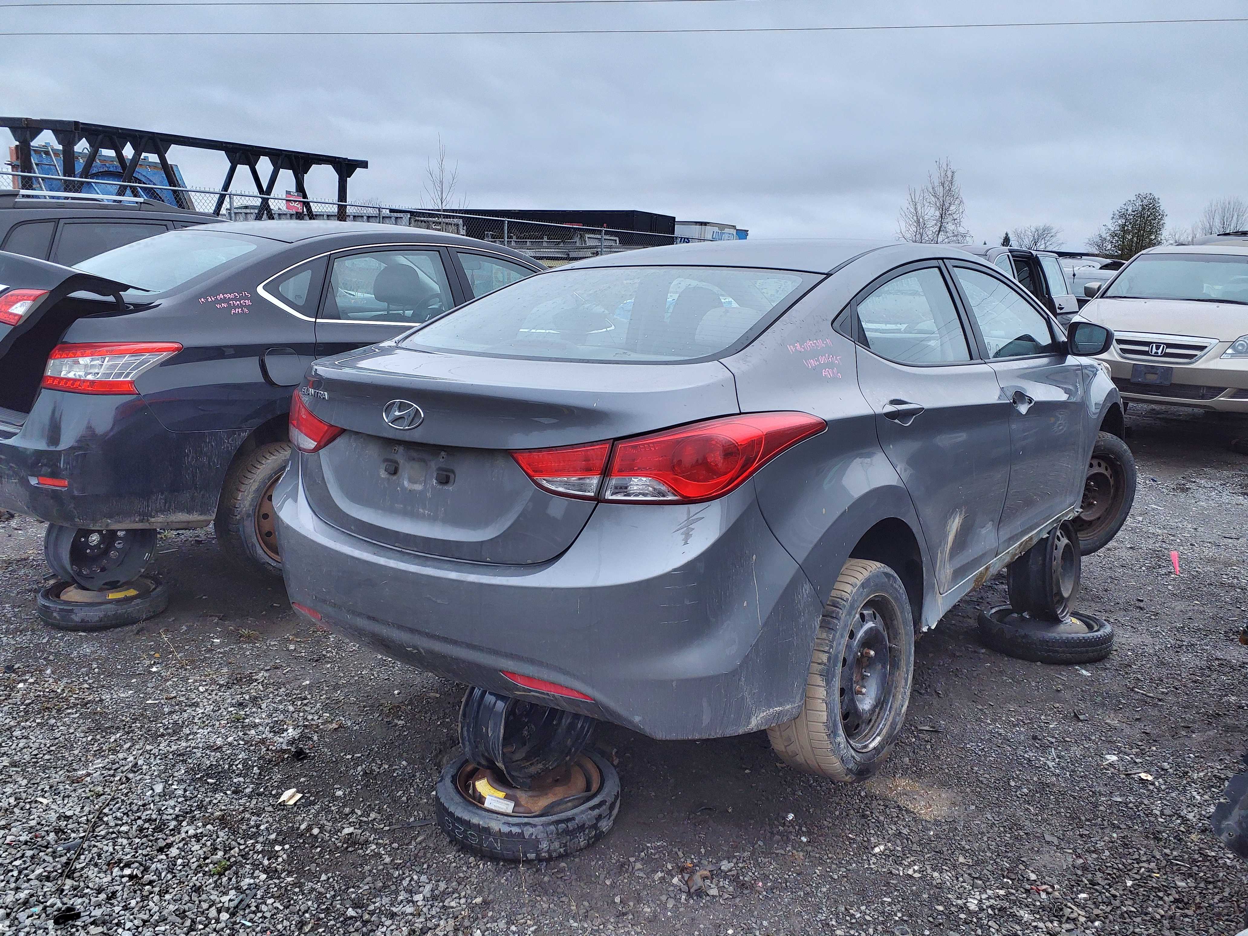 HYUNDAI ELANTRA 2011