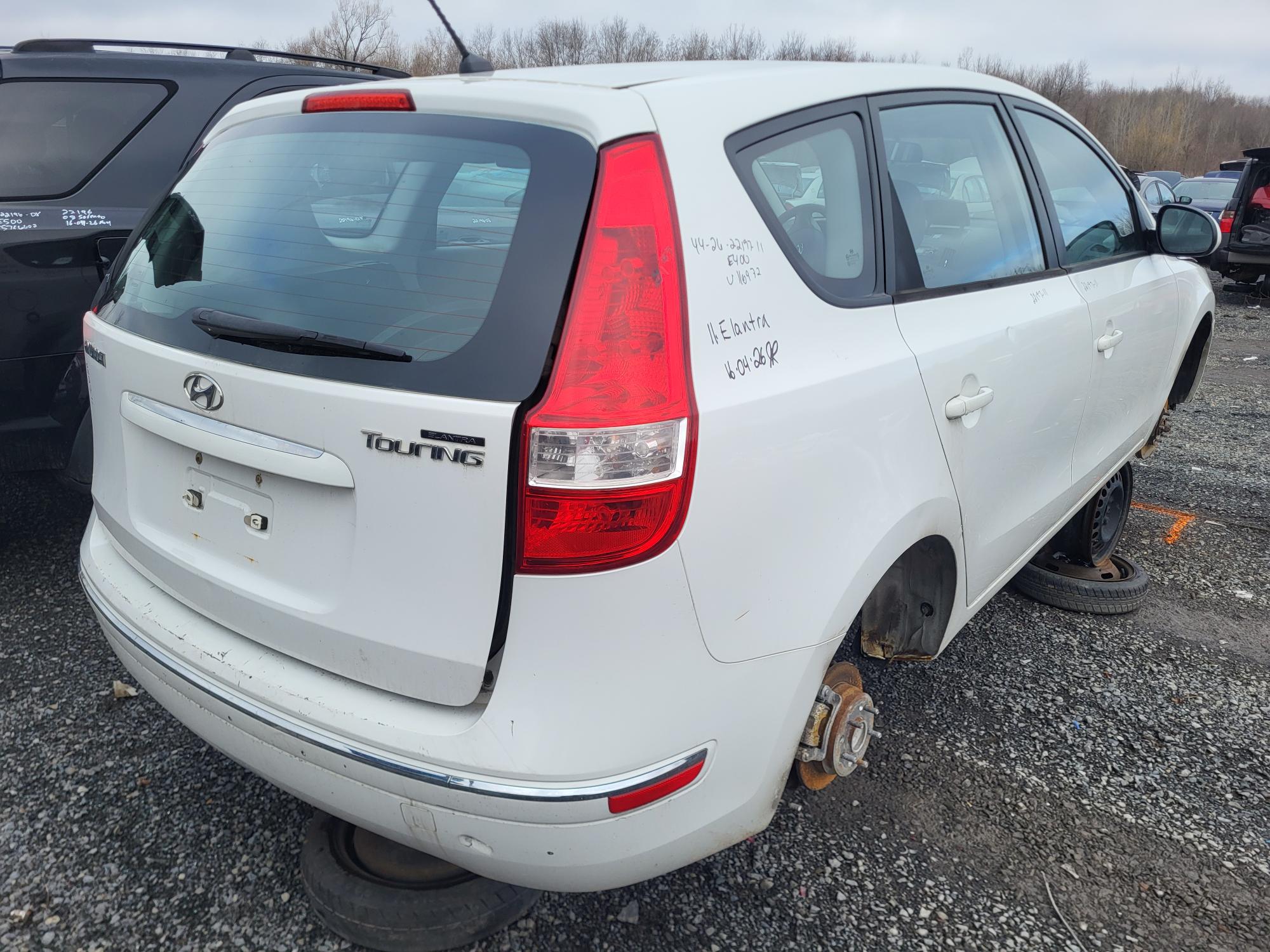 HYUNDAI ELANTRA 2011