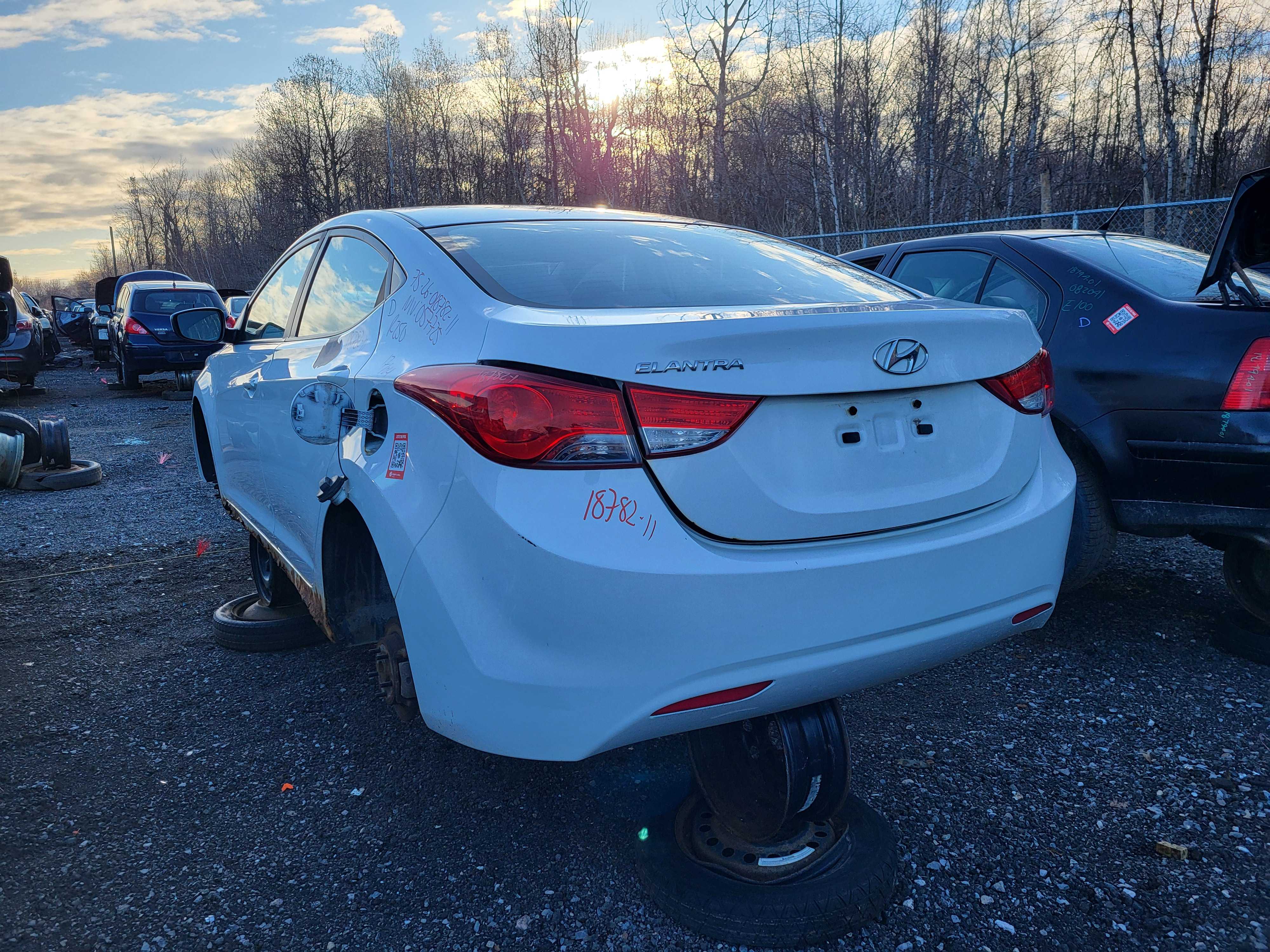 HYUNDAI ELANTRA 2011