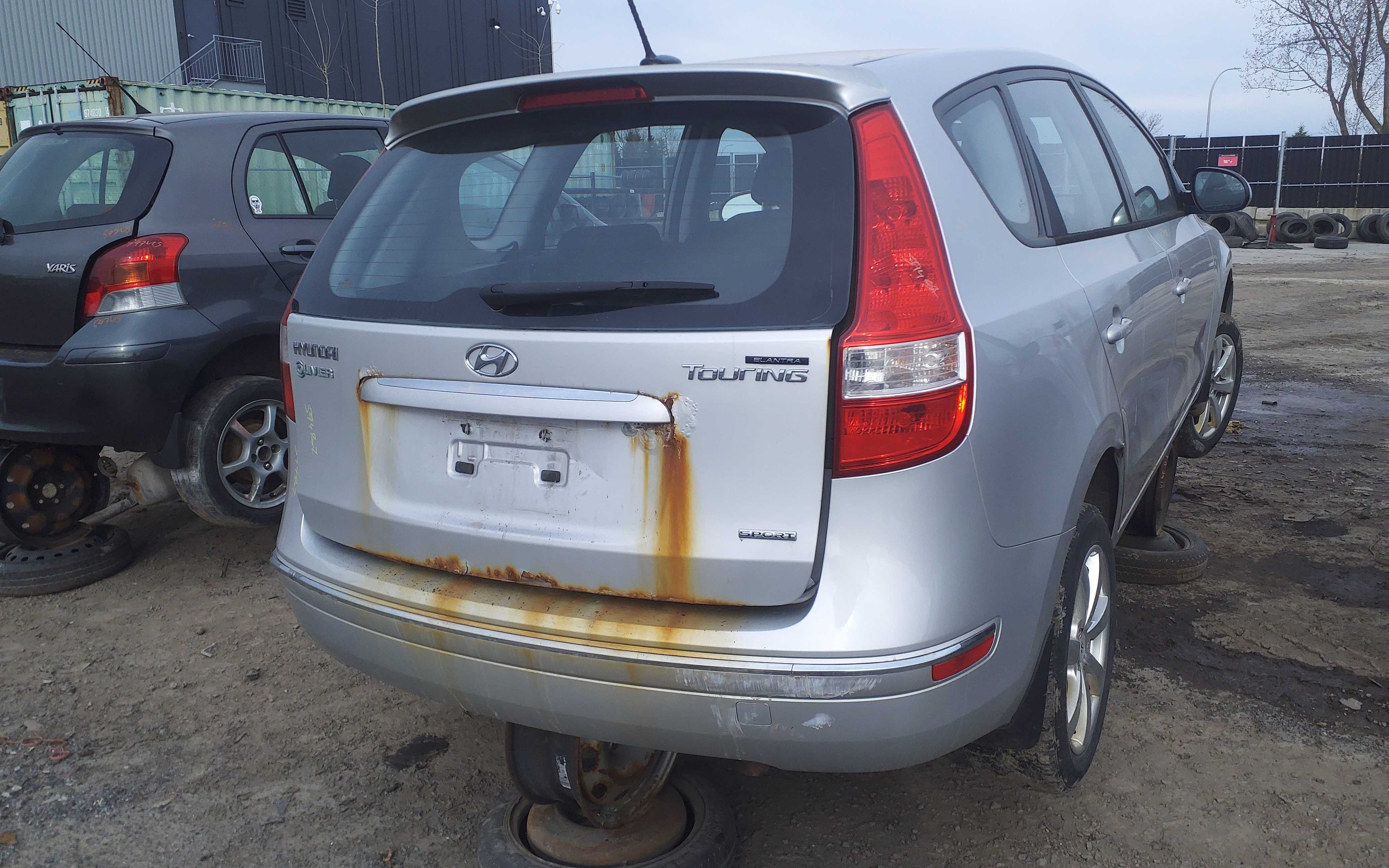 HYUNDAI ELANTRA 2011