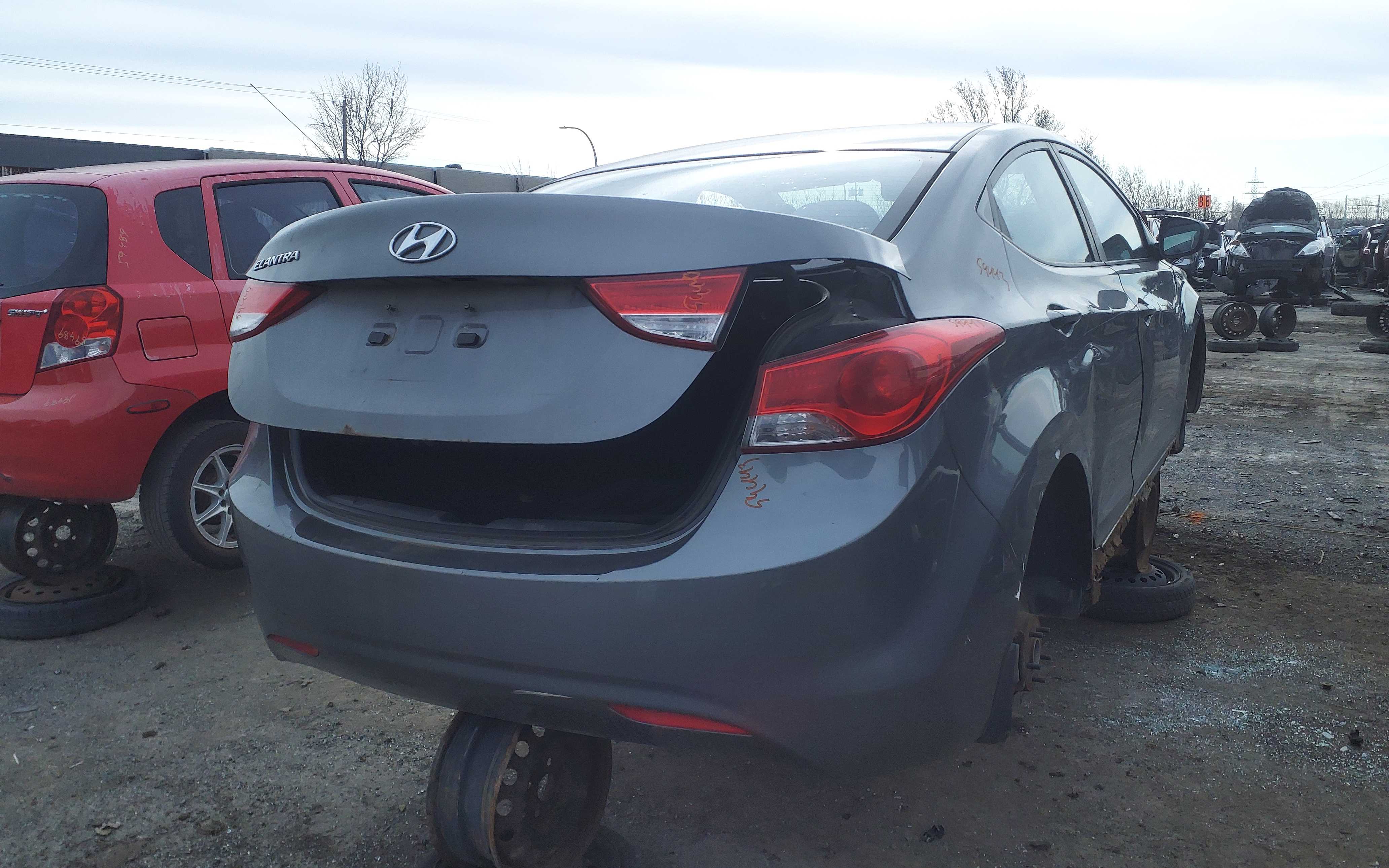 HYUNDAI ELANTRA 2011