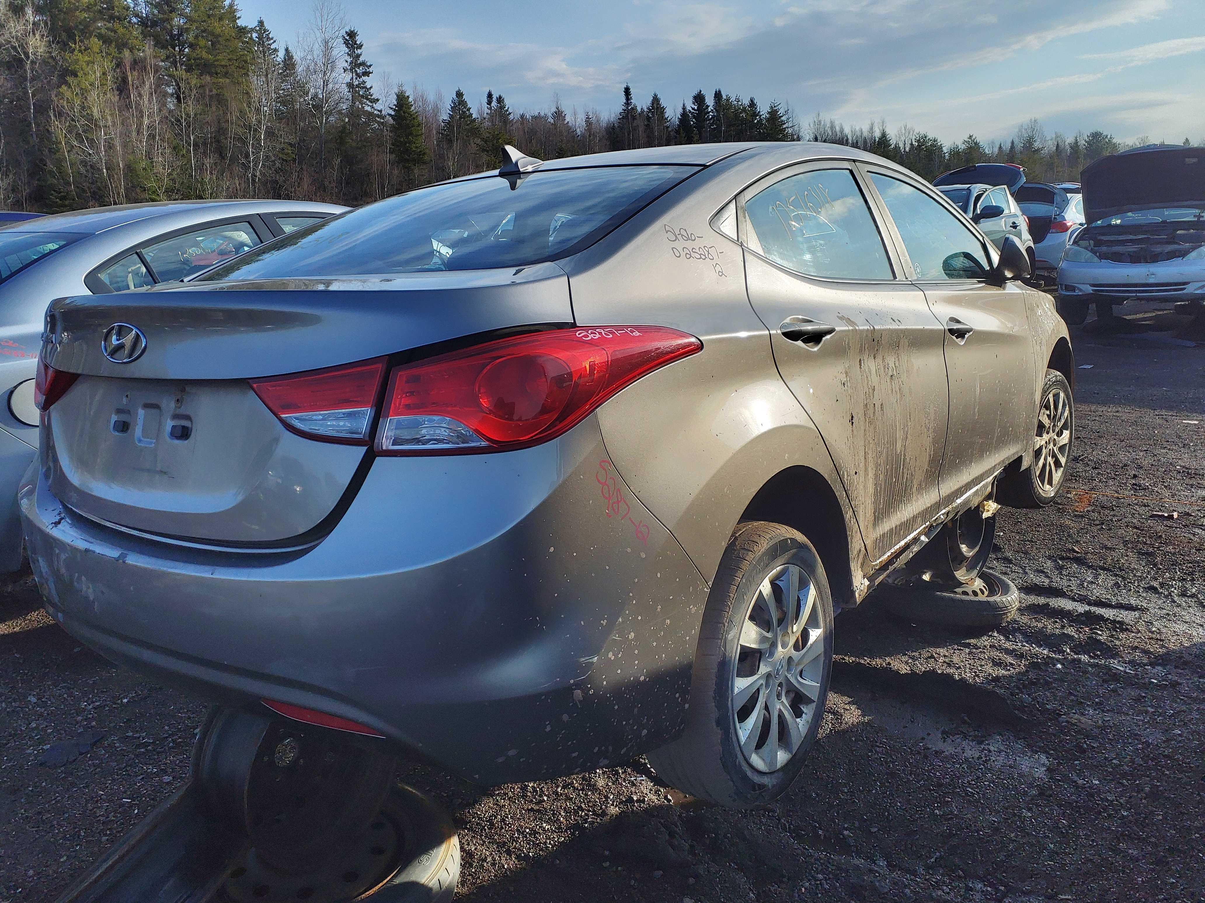 HYUNDAI ELANTRA 2012