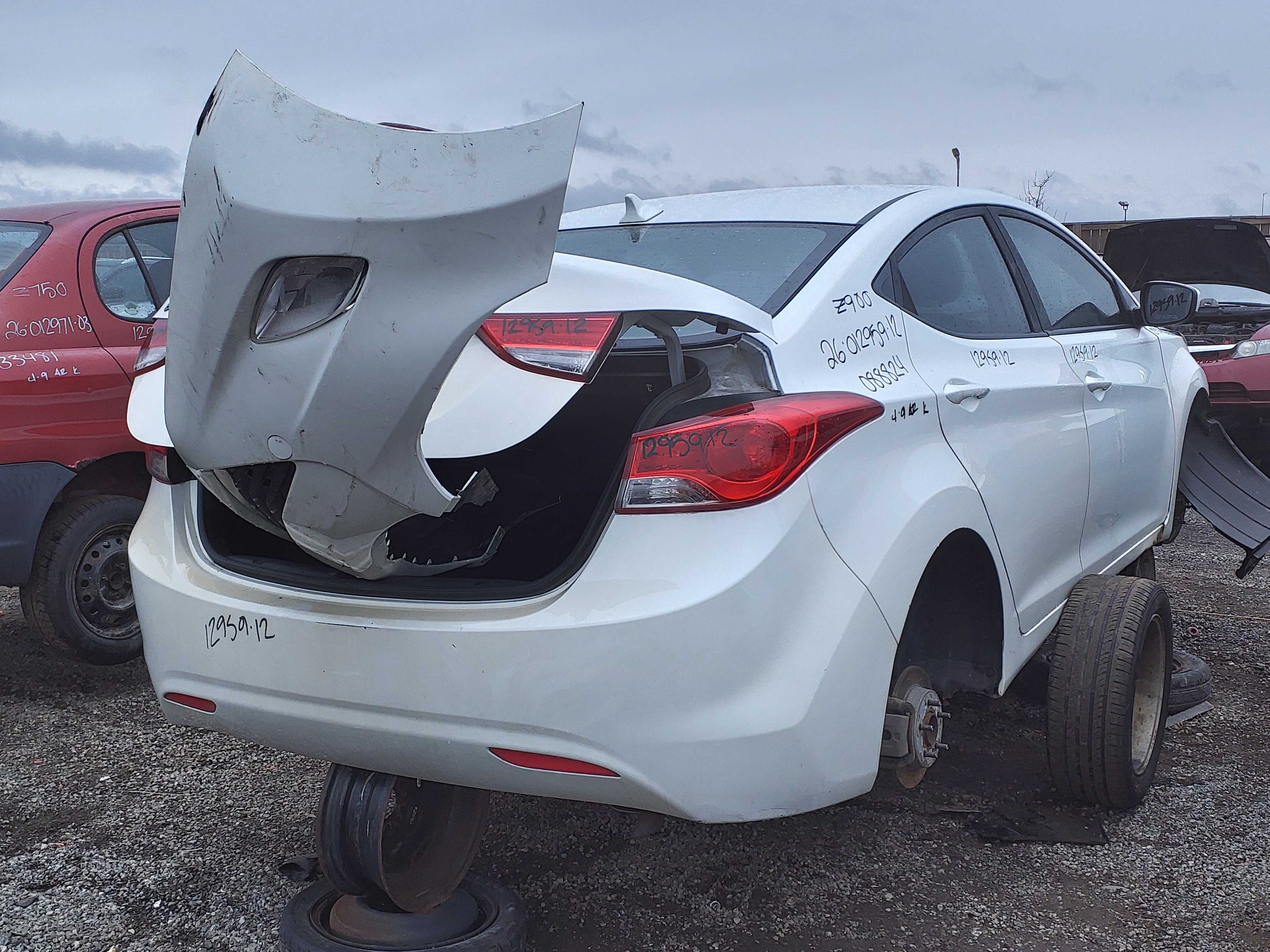 HYUNDAI ELANTRA 2012