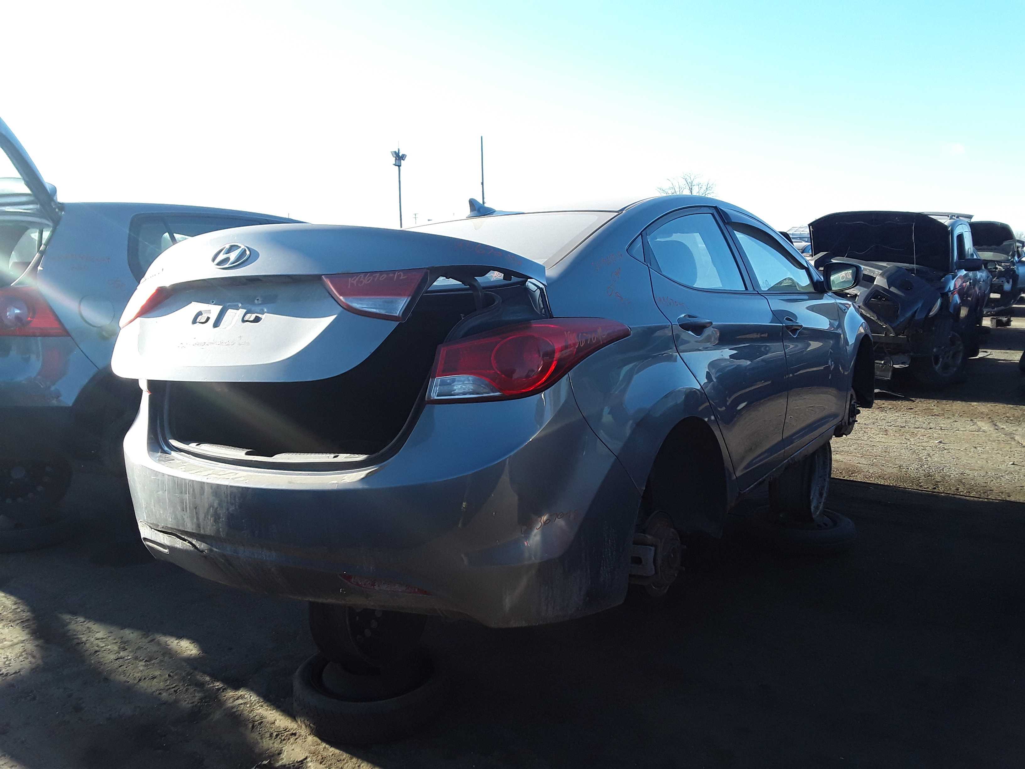 HYUNDAI ELANTRA 2012