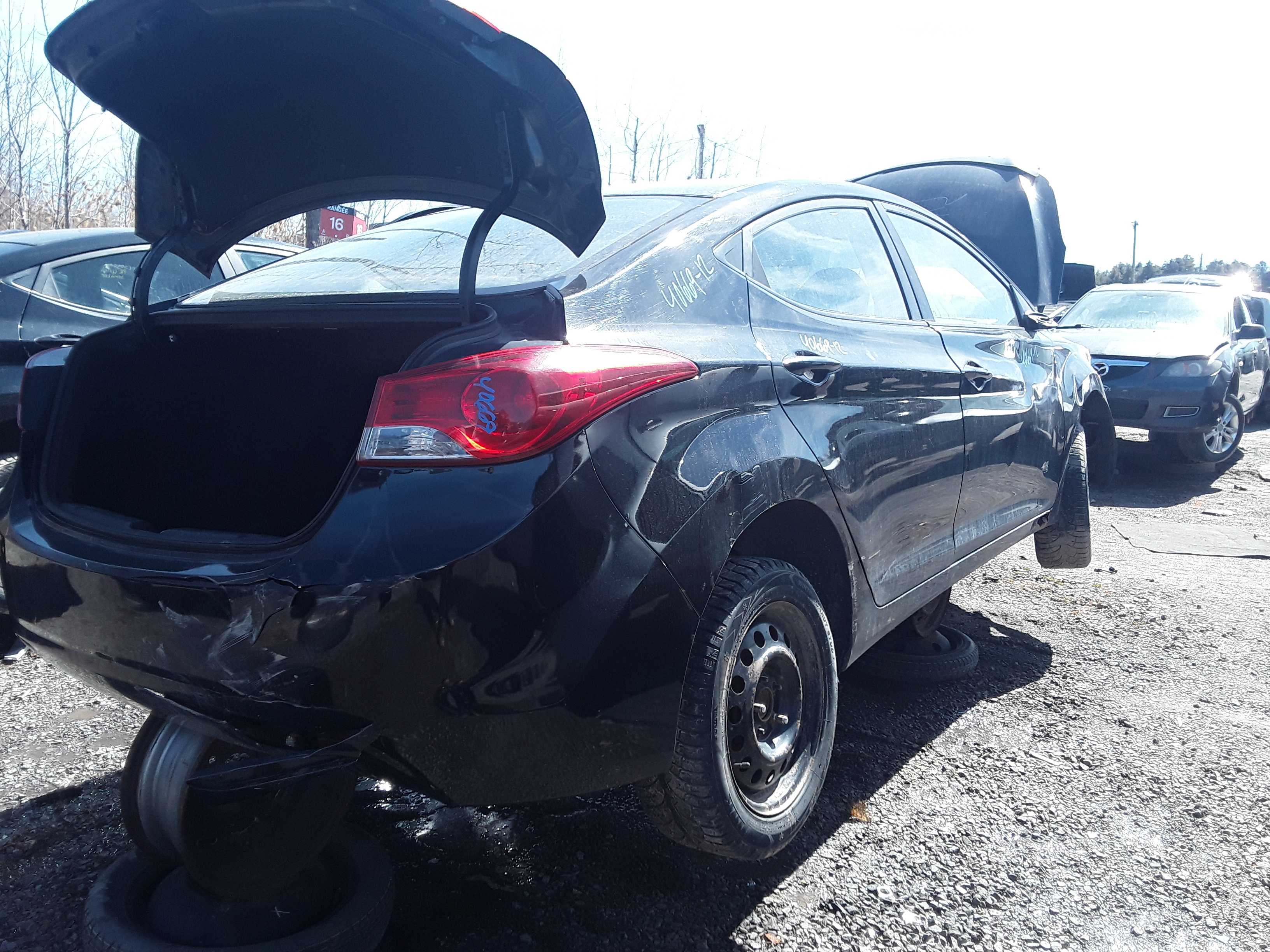 HYUNDAI ELANTRA 2012