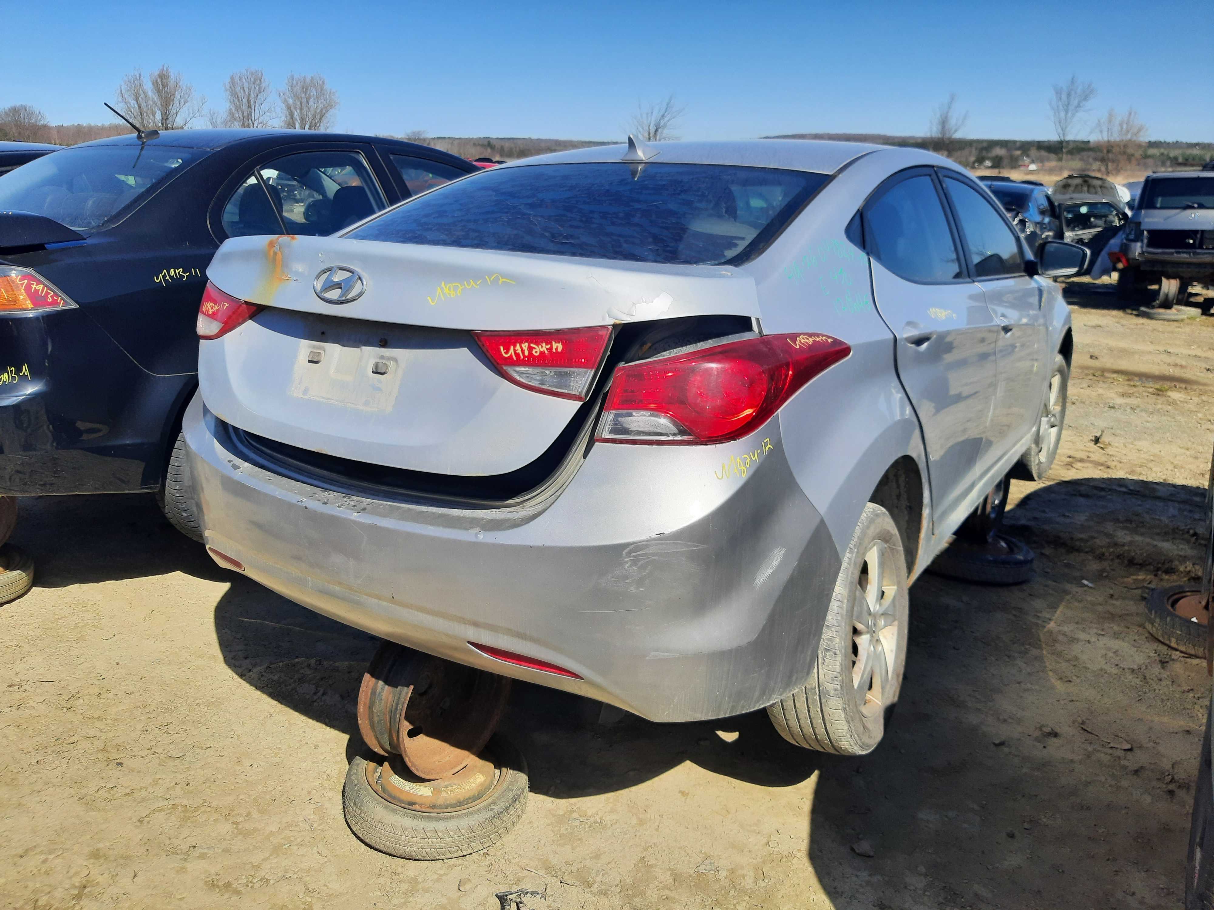 HYUNDAI ELANTRA 2012