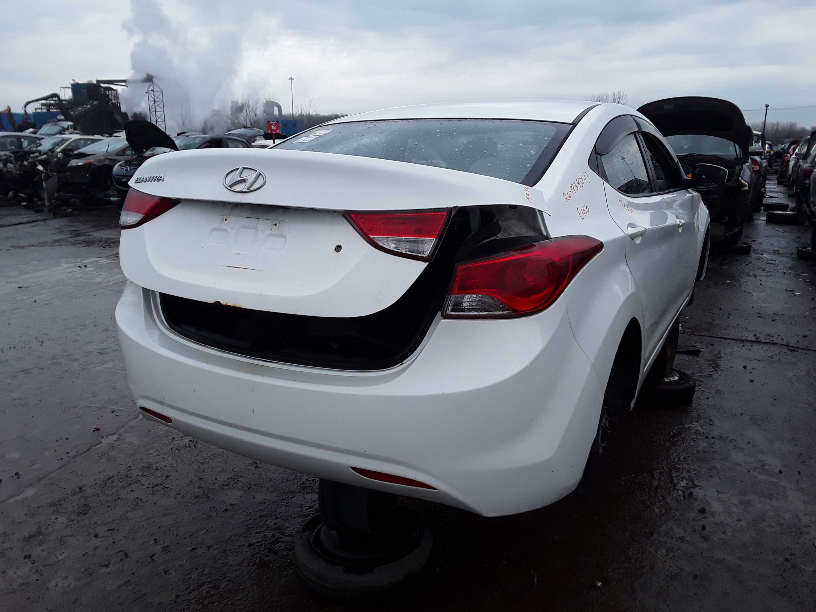 HYUNDAI ELANTRA 2013