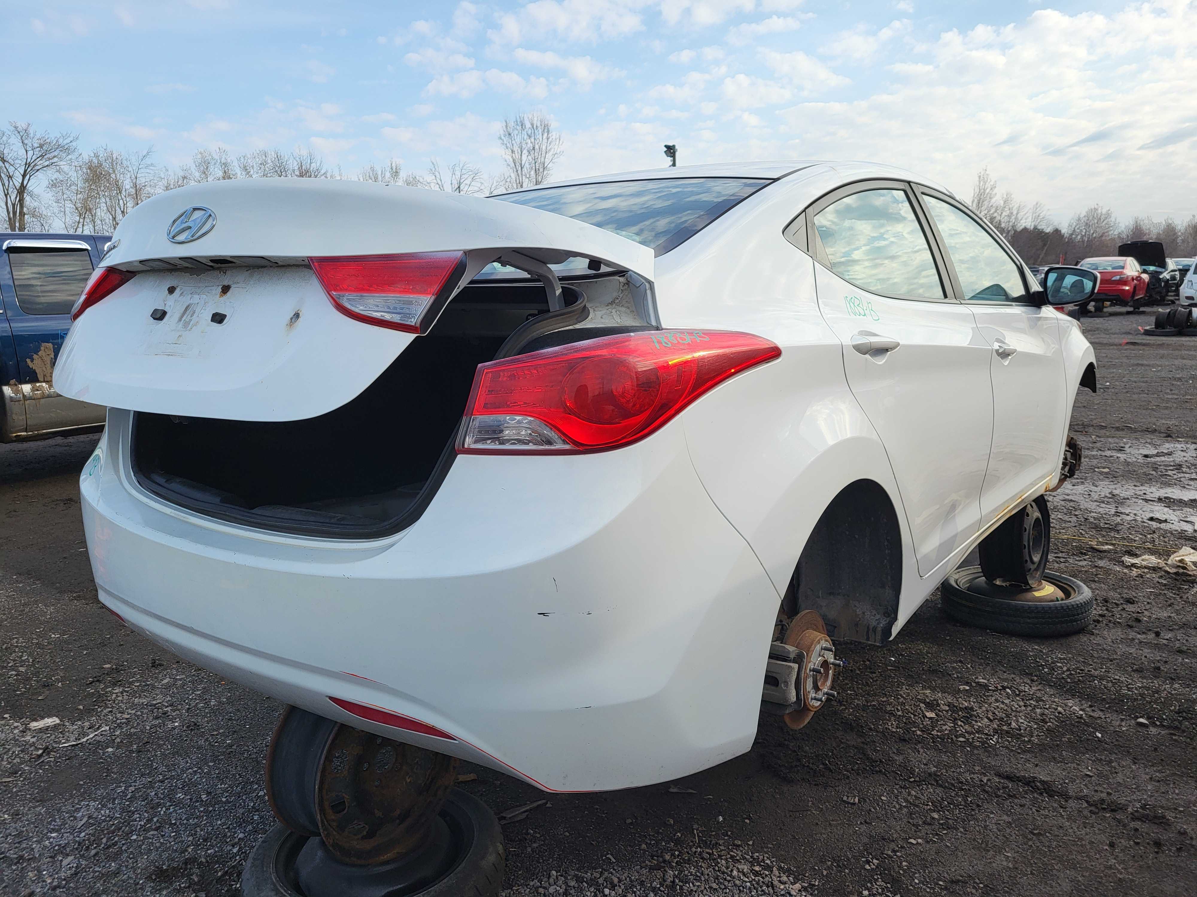 HYUNDAI ELANTRA 2013