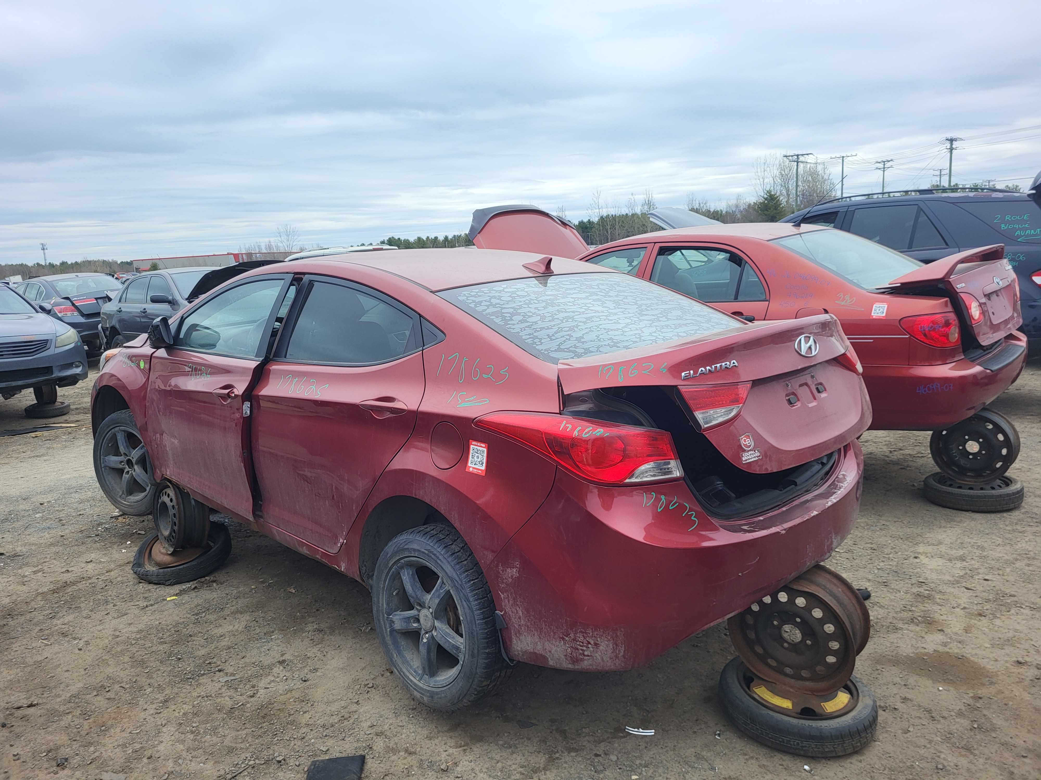 HYUNDAI ELANTRA 2013