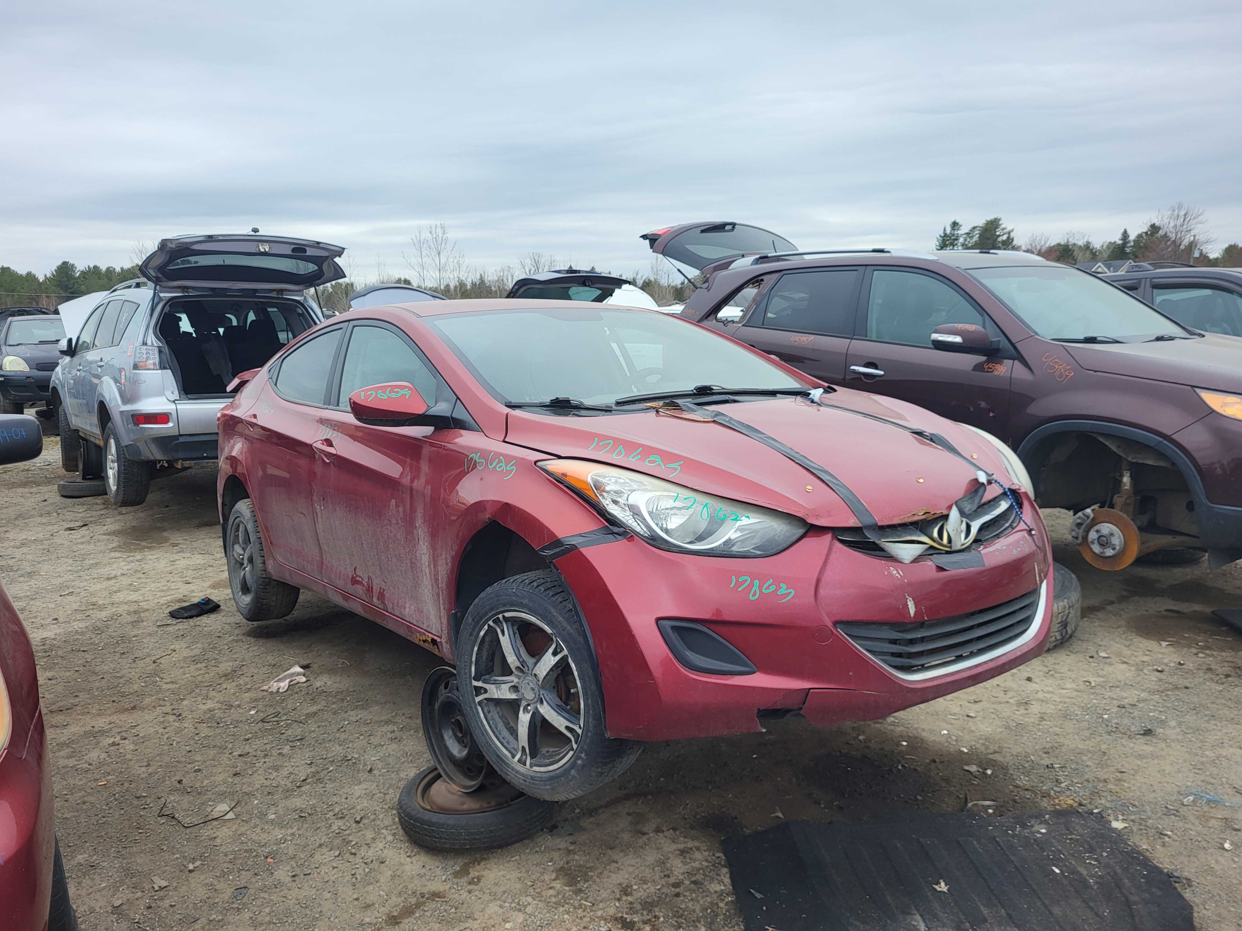 HYUNDAI ELANTRA 2013