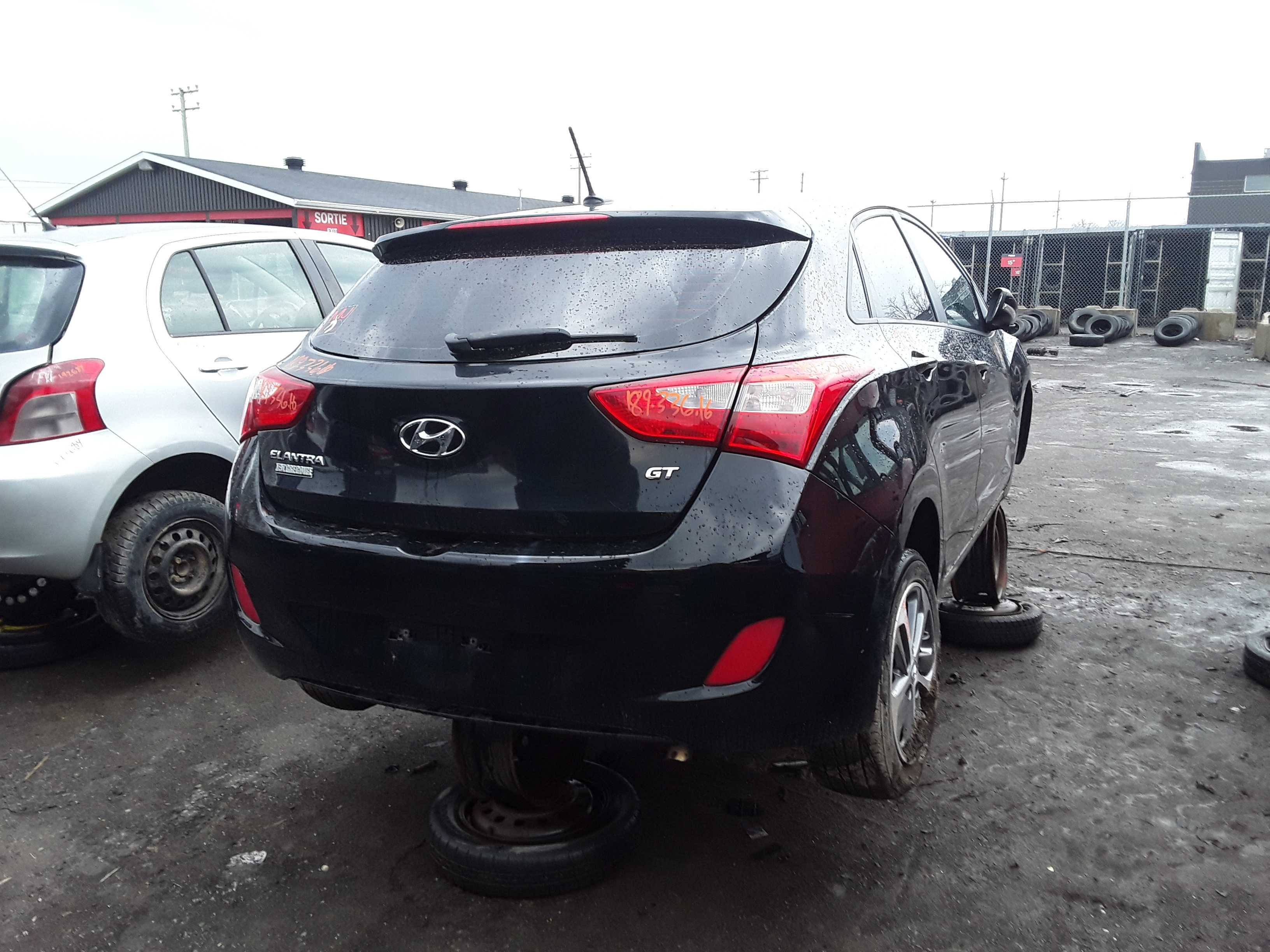 HYUNDAI ELANTRA 2016