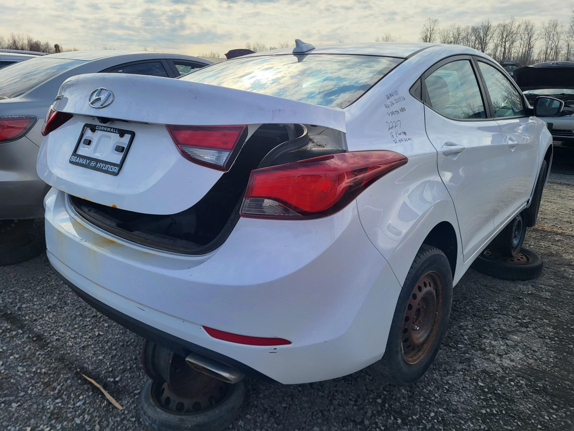 HYUNDAI ELANTRA 2016