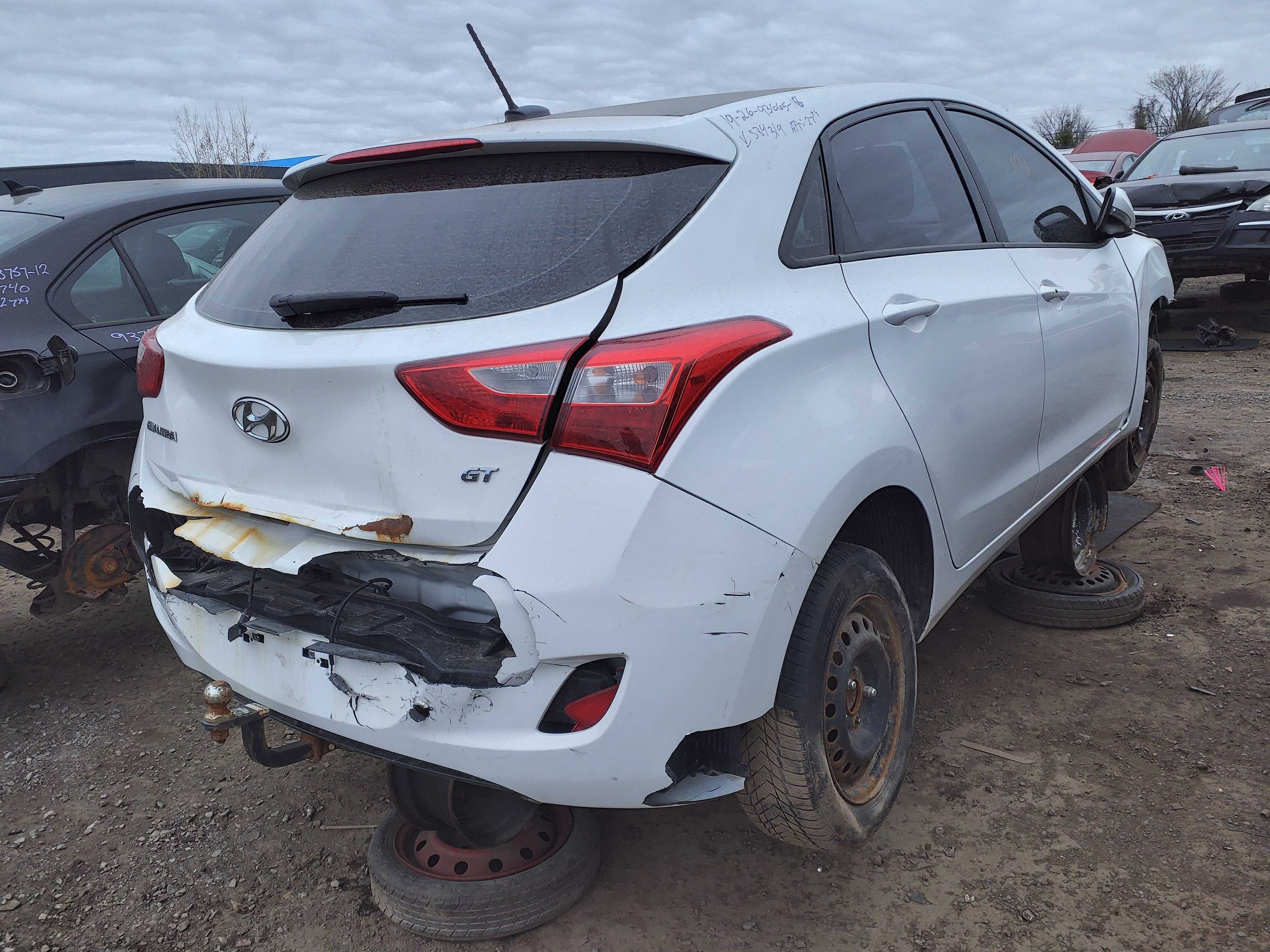 HYUNDAI ELANTRA 2016