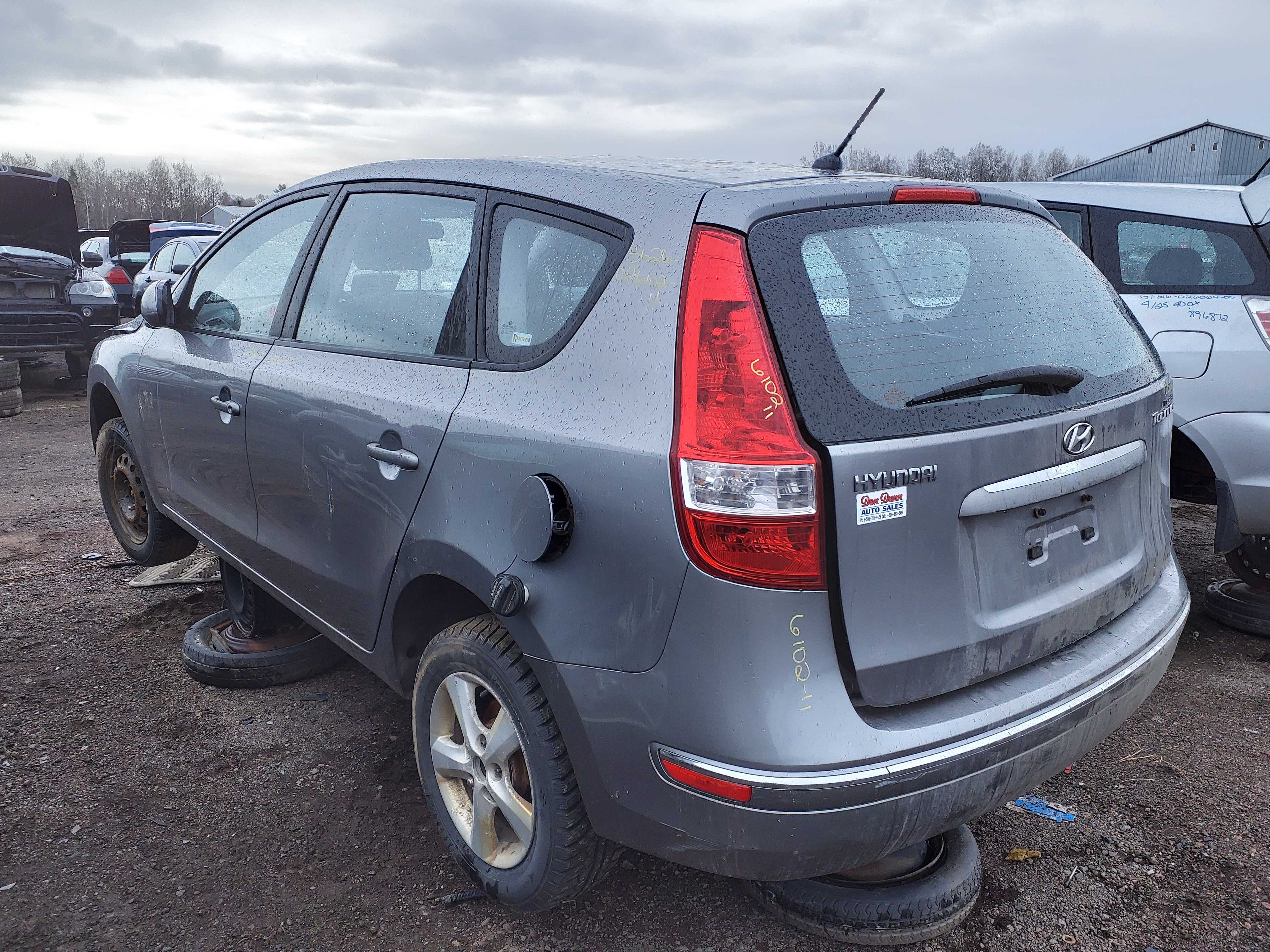 HYUNDAI ELANTRA TOURING 2011