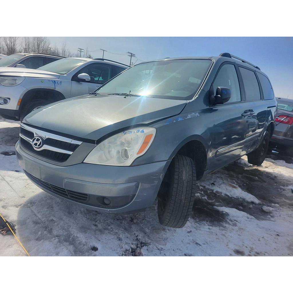 HYUNDAI ENTOURAGE 2008