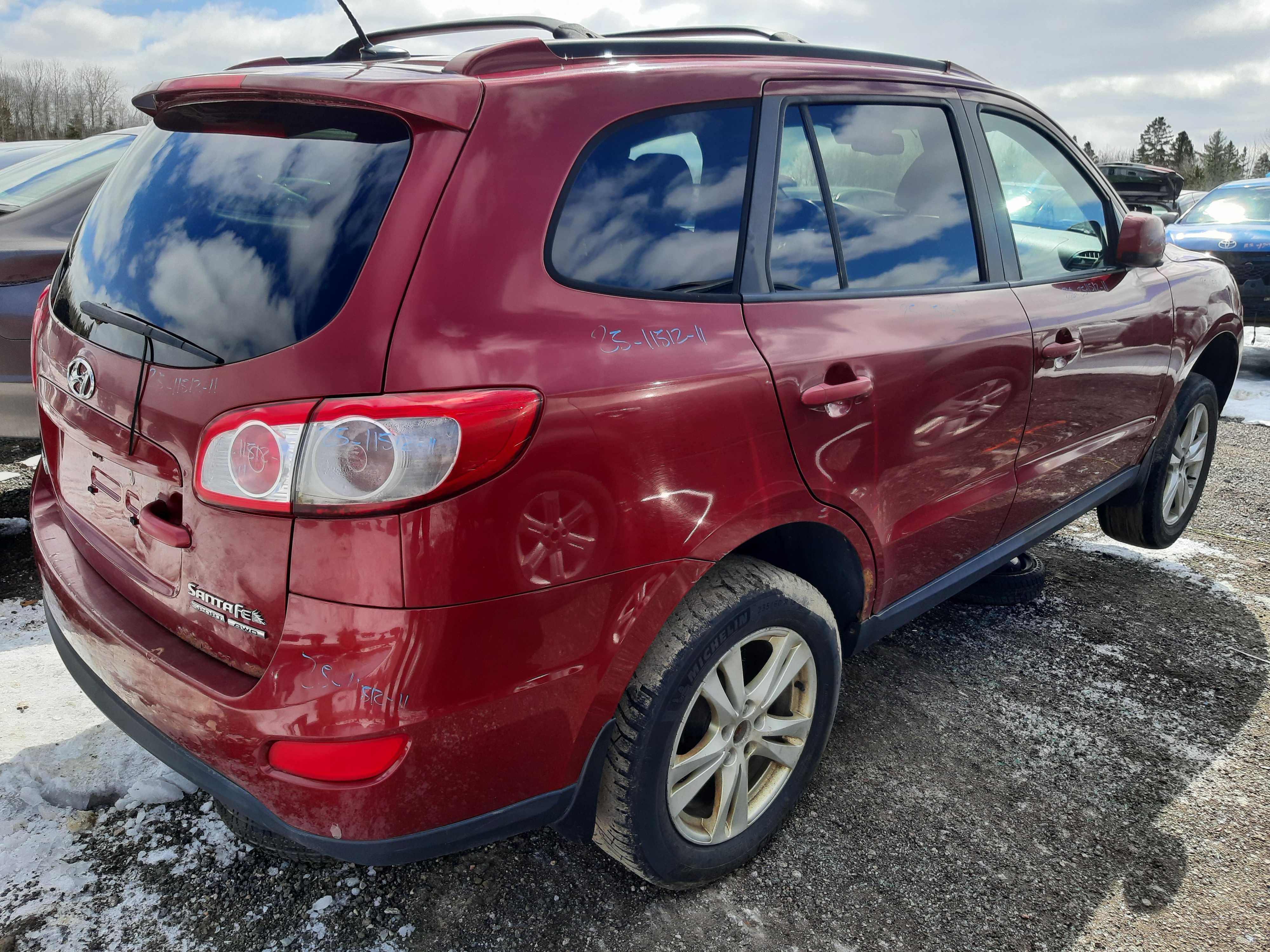 HYUNDAI SANTA FE 2011