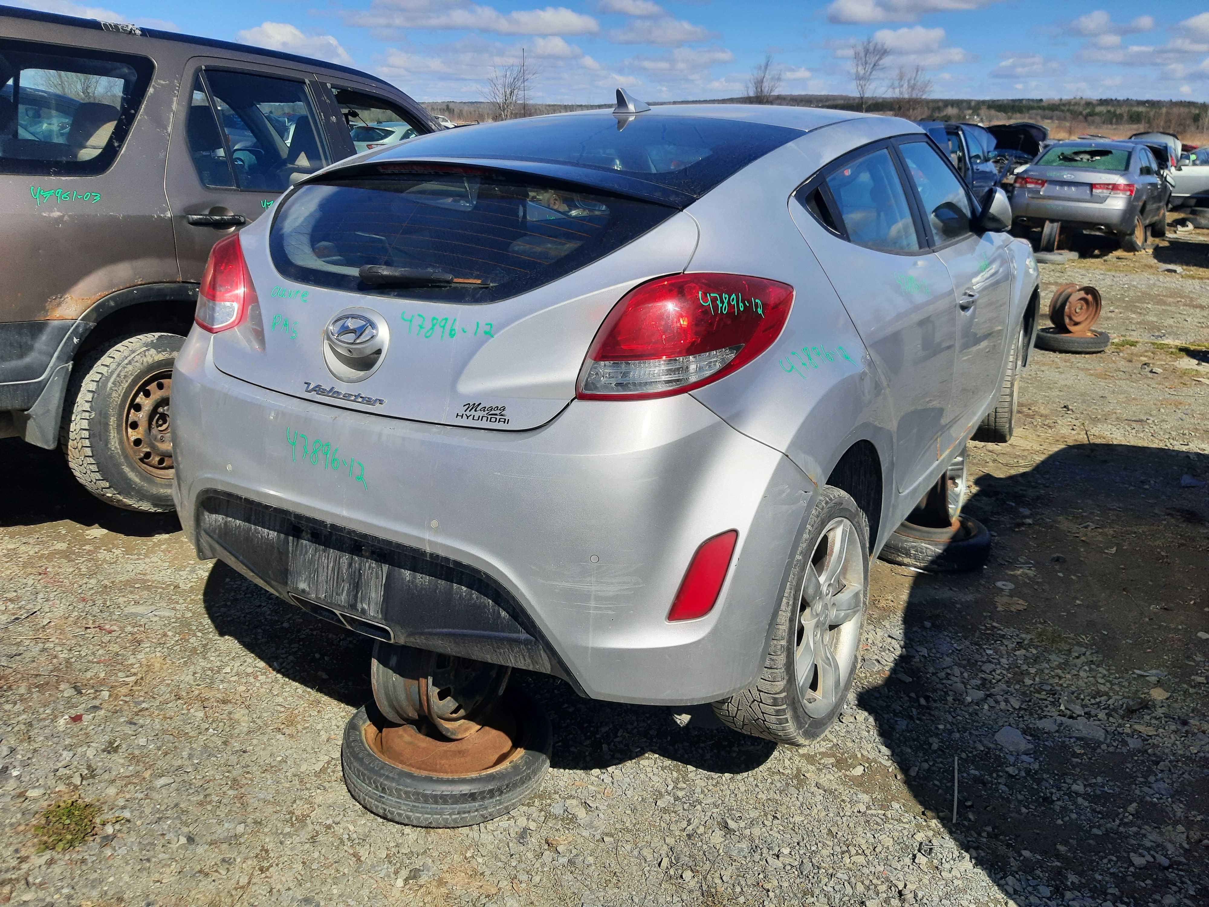 HYUNDAI VELOSTER 2012