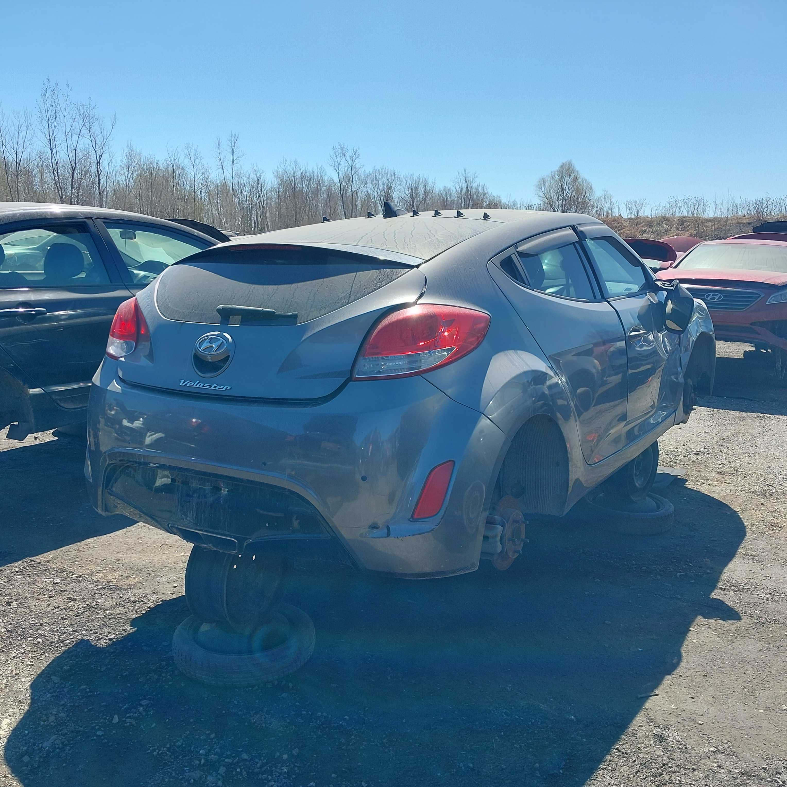 HYUNDAI VELOSTER 2012