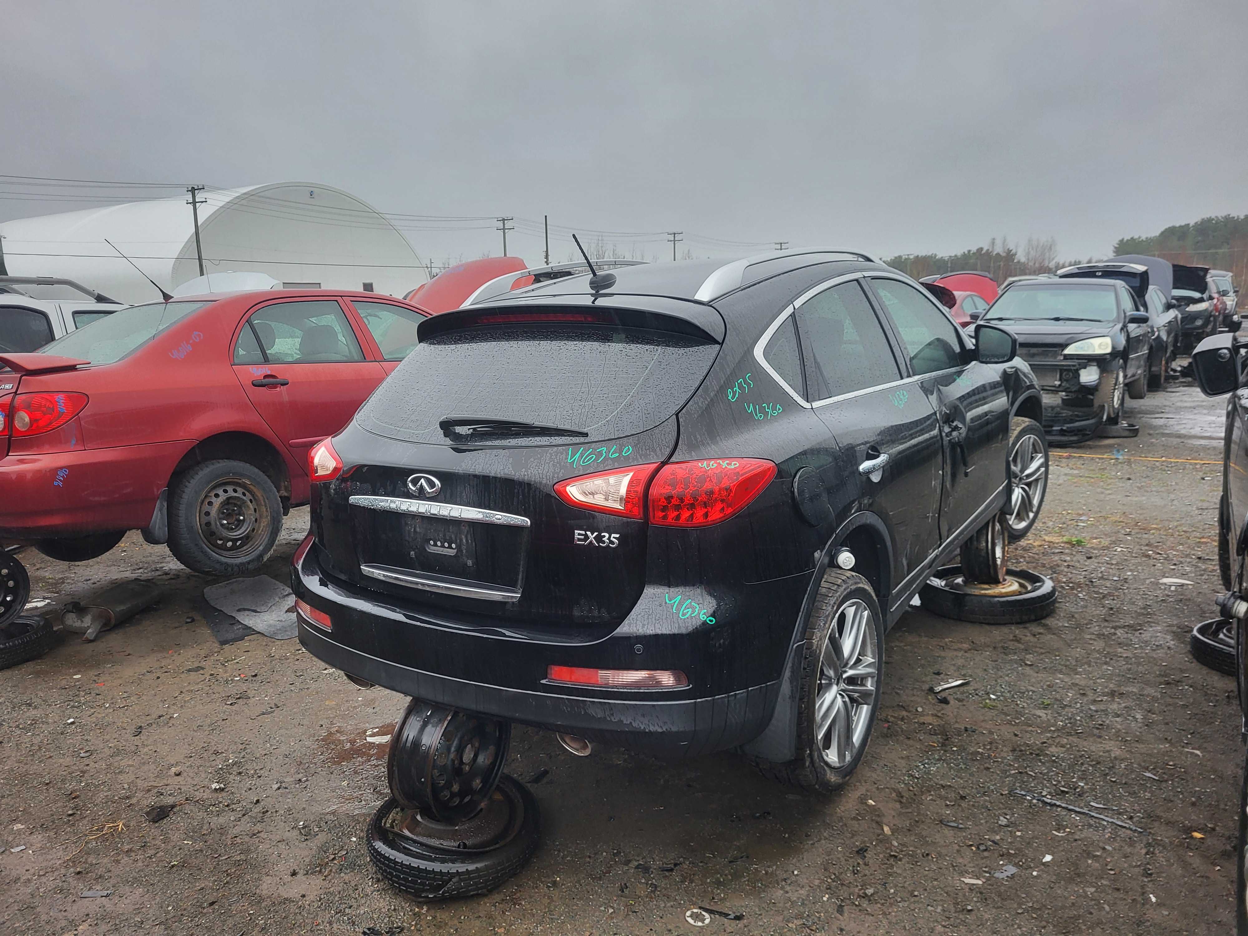 INFINITI EX35 2011