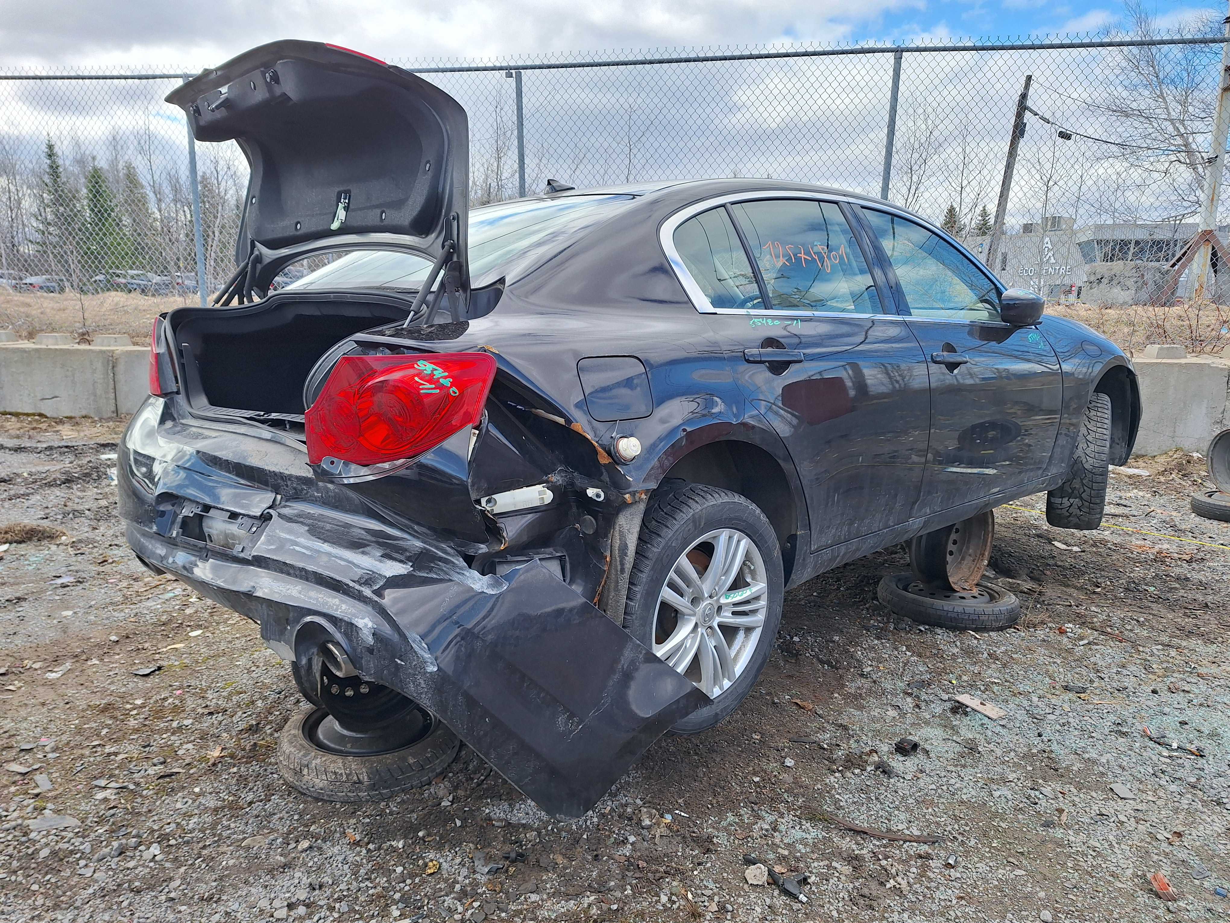 INFINITI G25 SEDAN 2011