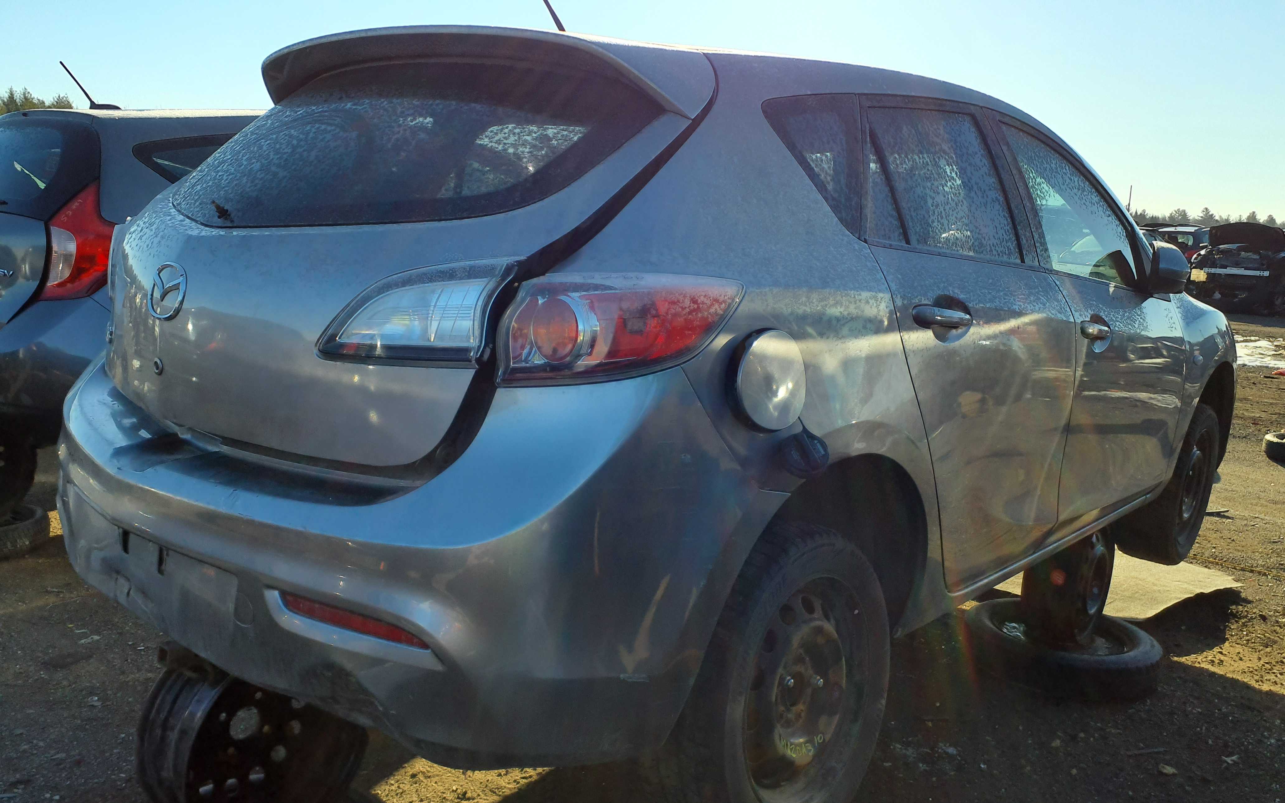 MAZDA MAZDA3 2010