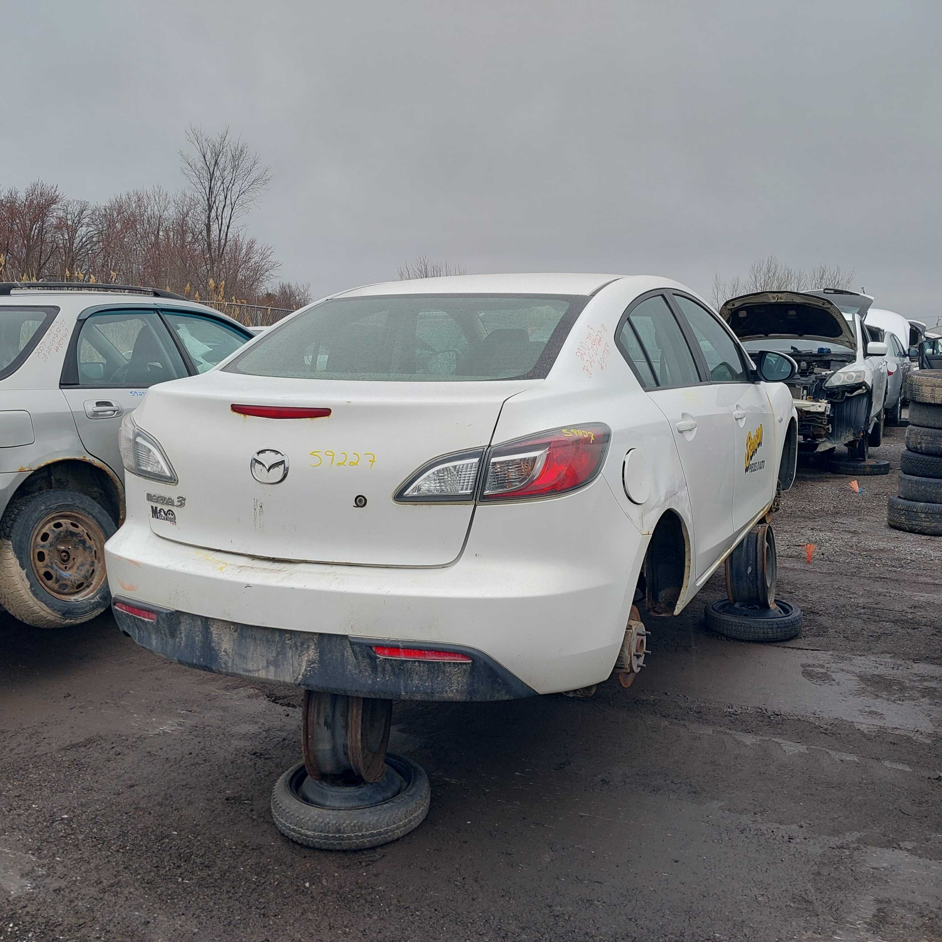MAZDA MAZDA3 2010