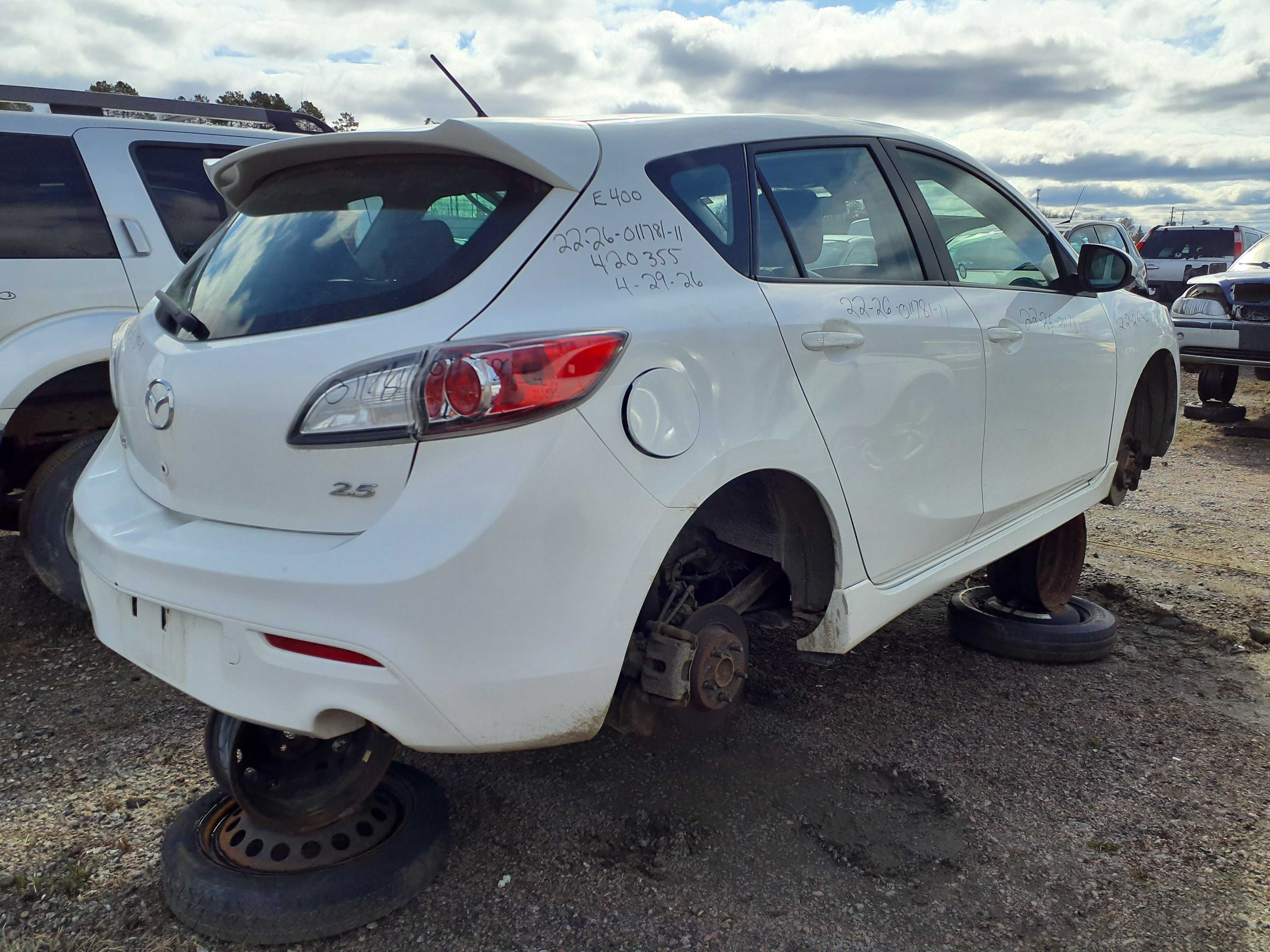 MAZDA MAZDA3 2011