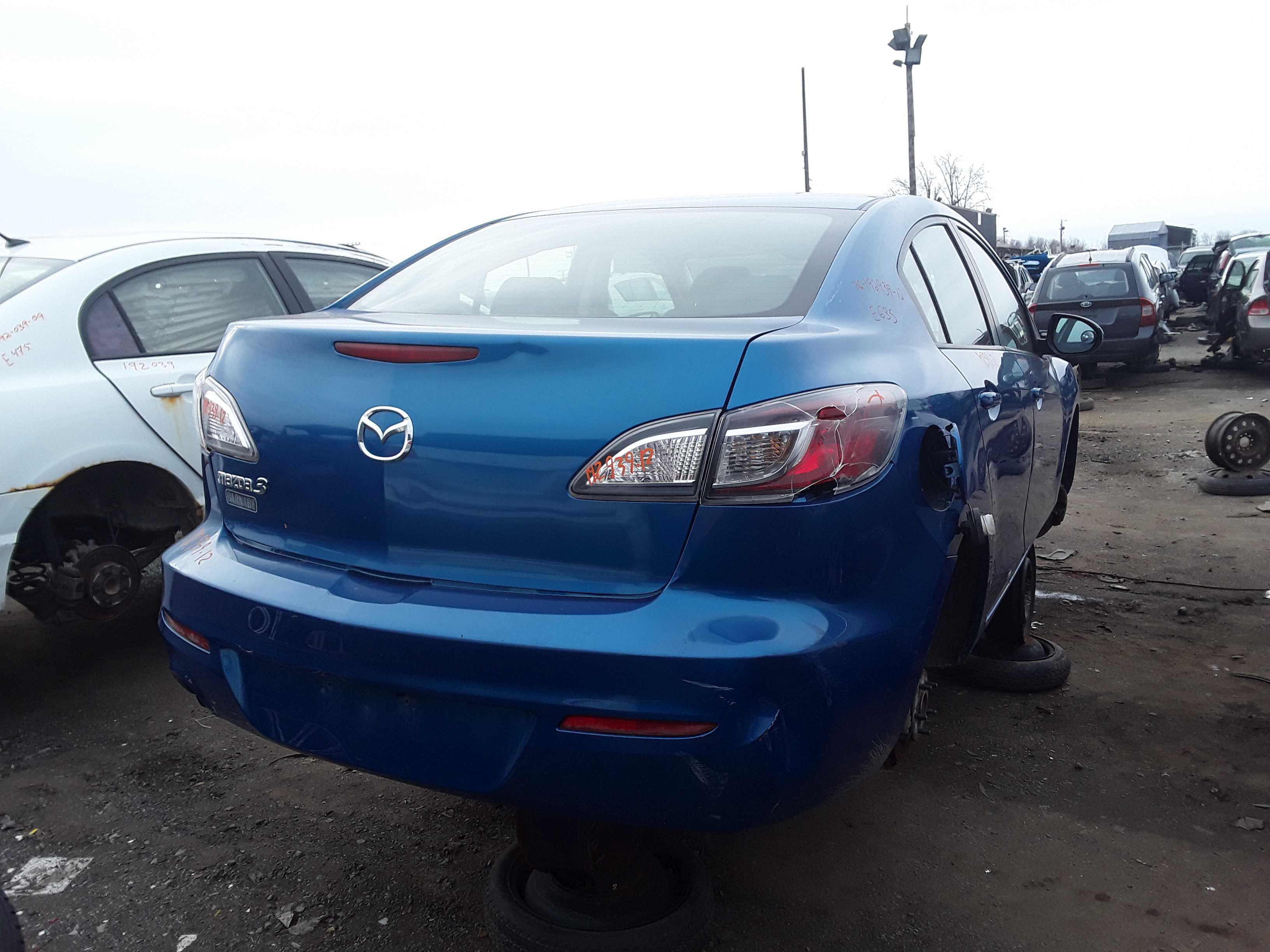 MAZDA MAZDA3 2012