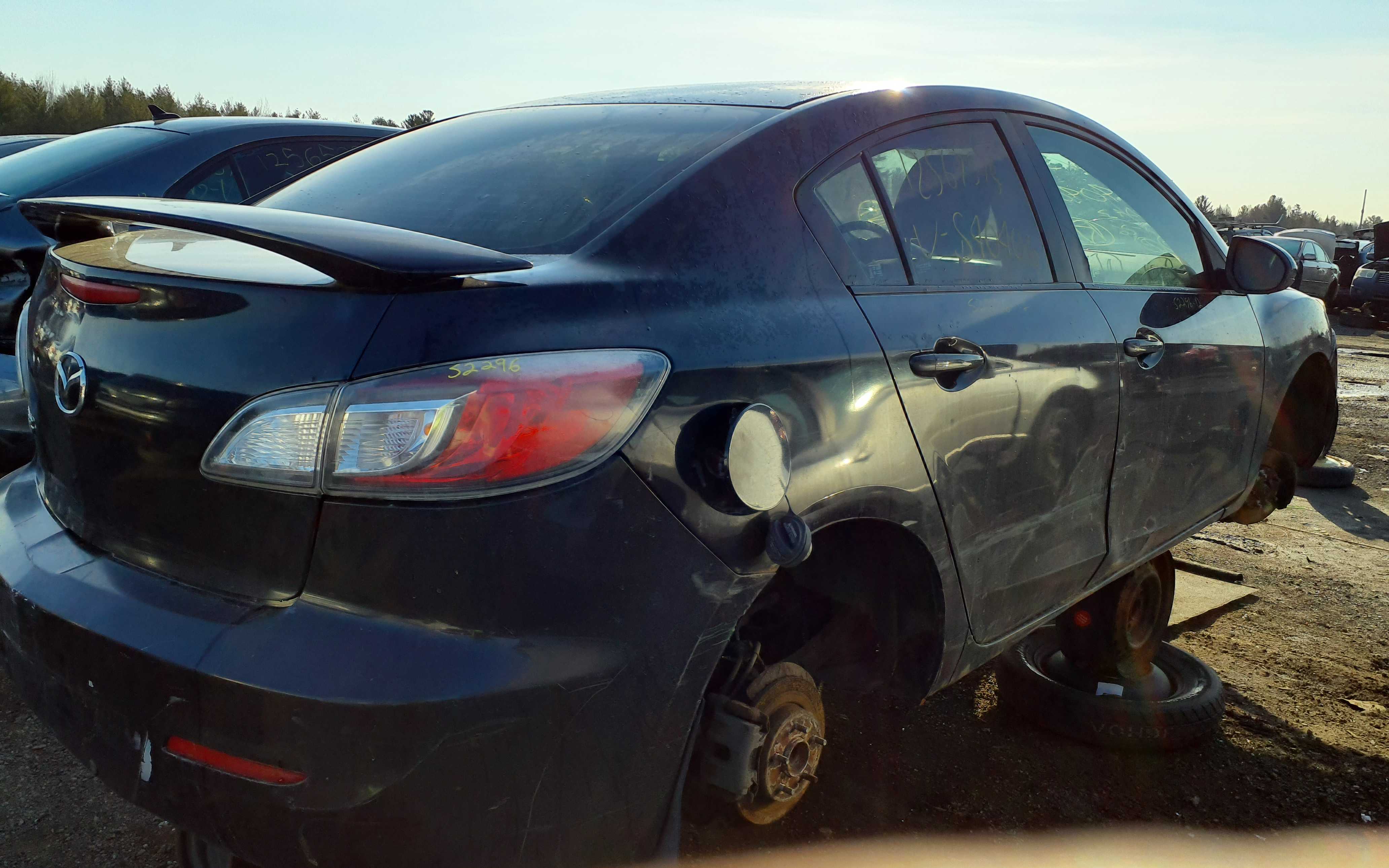 MAZDA MAZDA3 2012