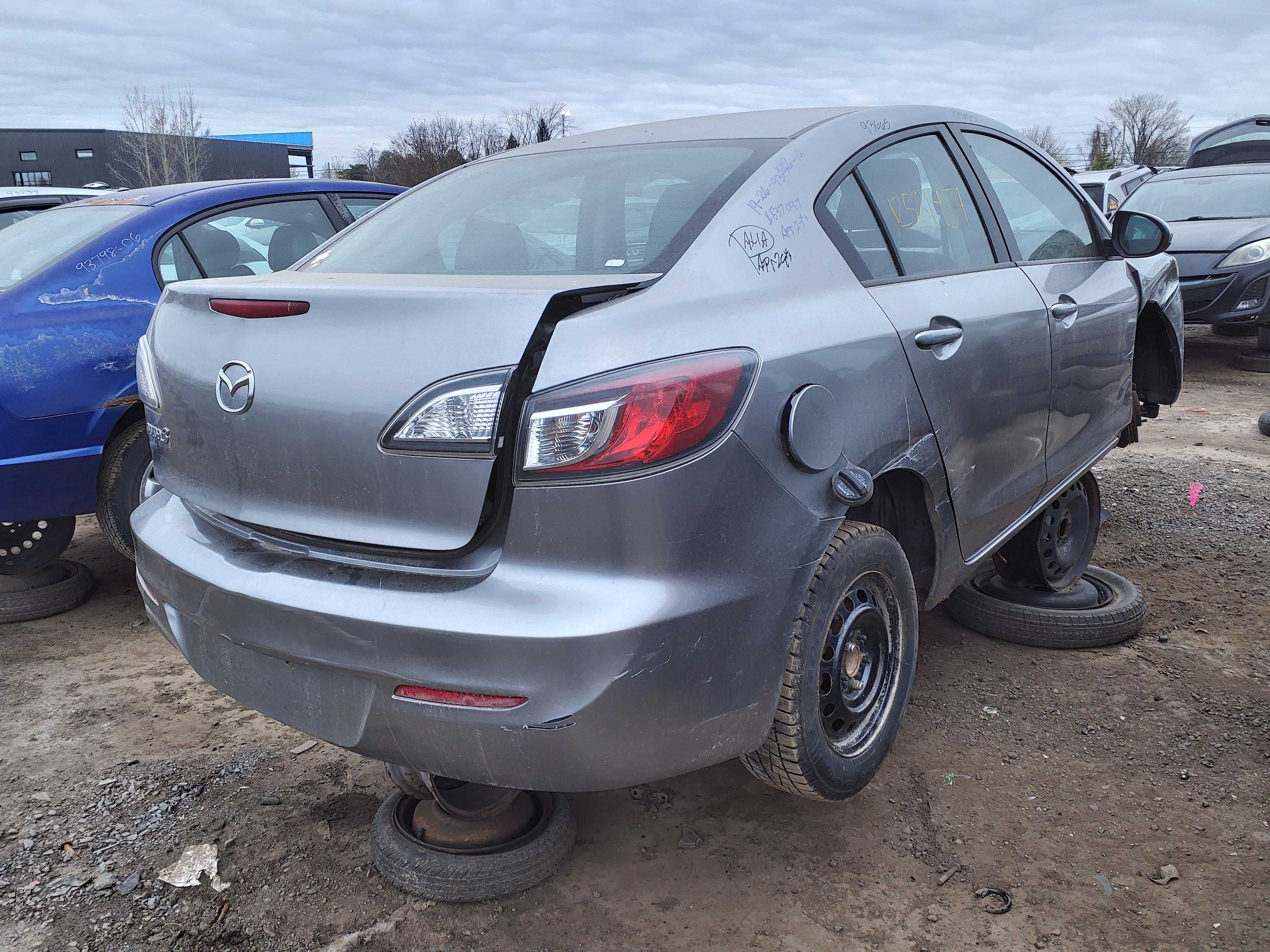 MAZDA MAZDA3 2012