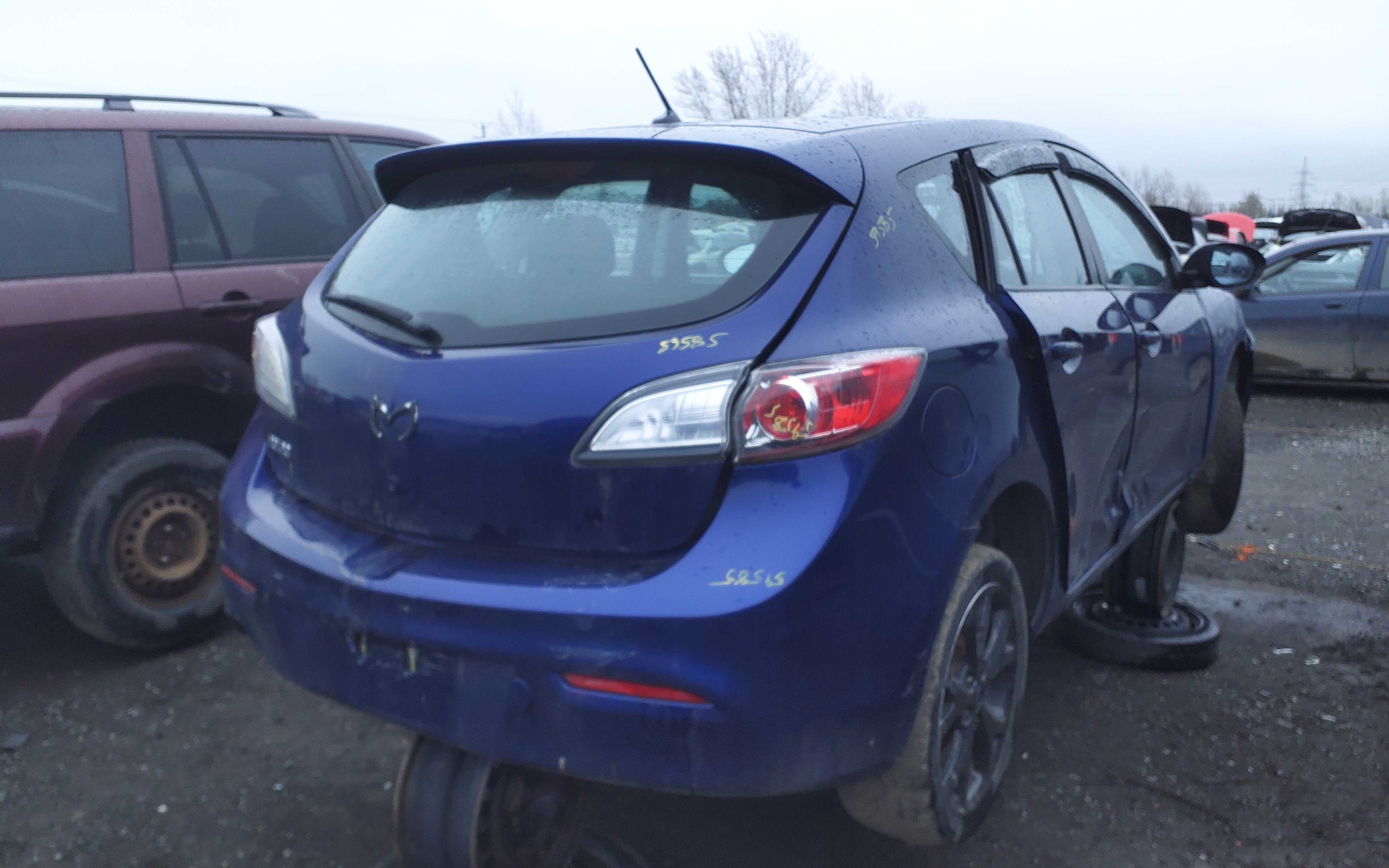 MAZDA MAZDA3 2012