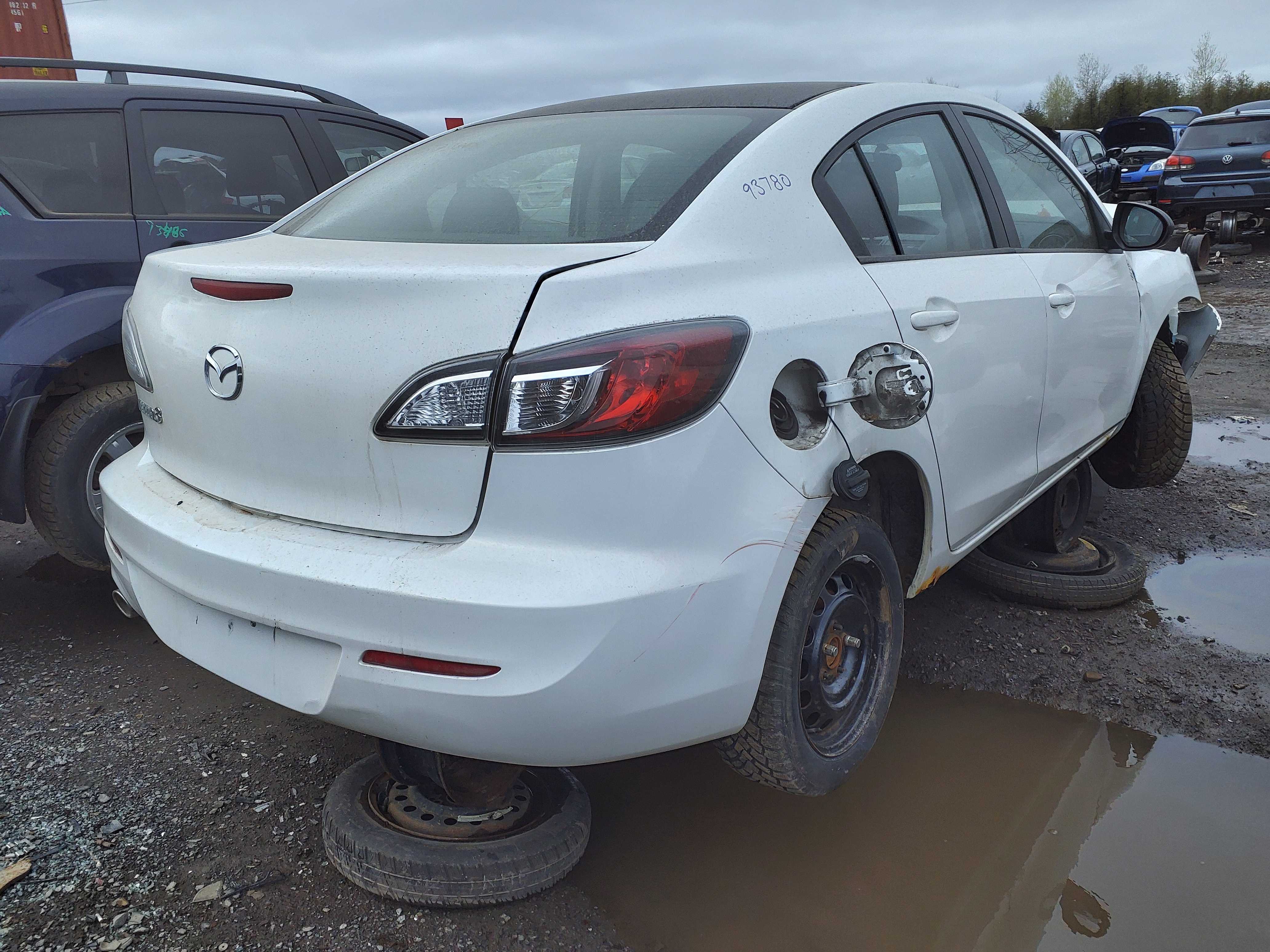 MAZDA MAZDA3 2012