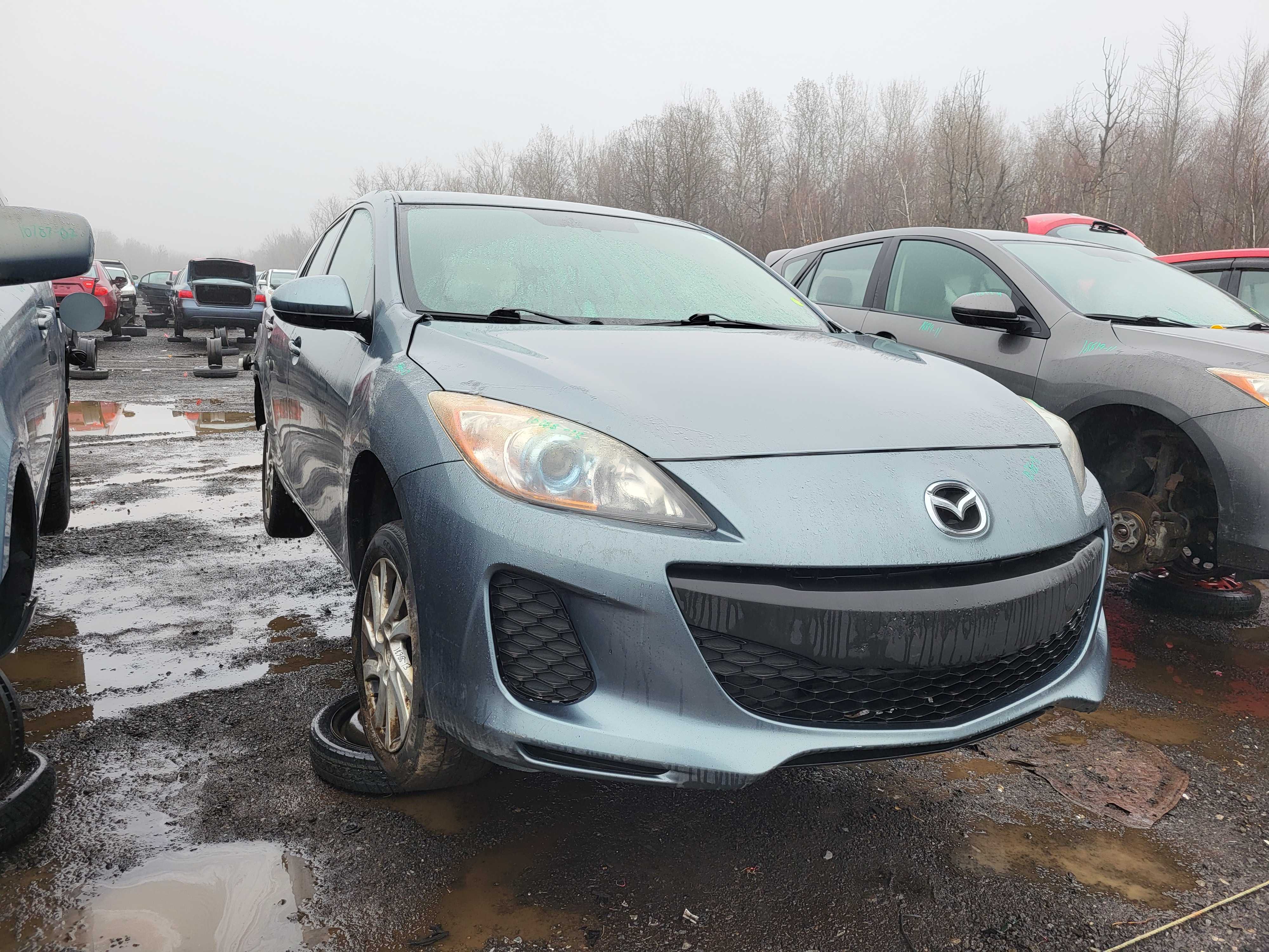 MAZDA MAZDA3 2013