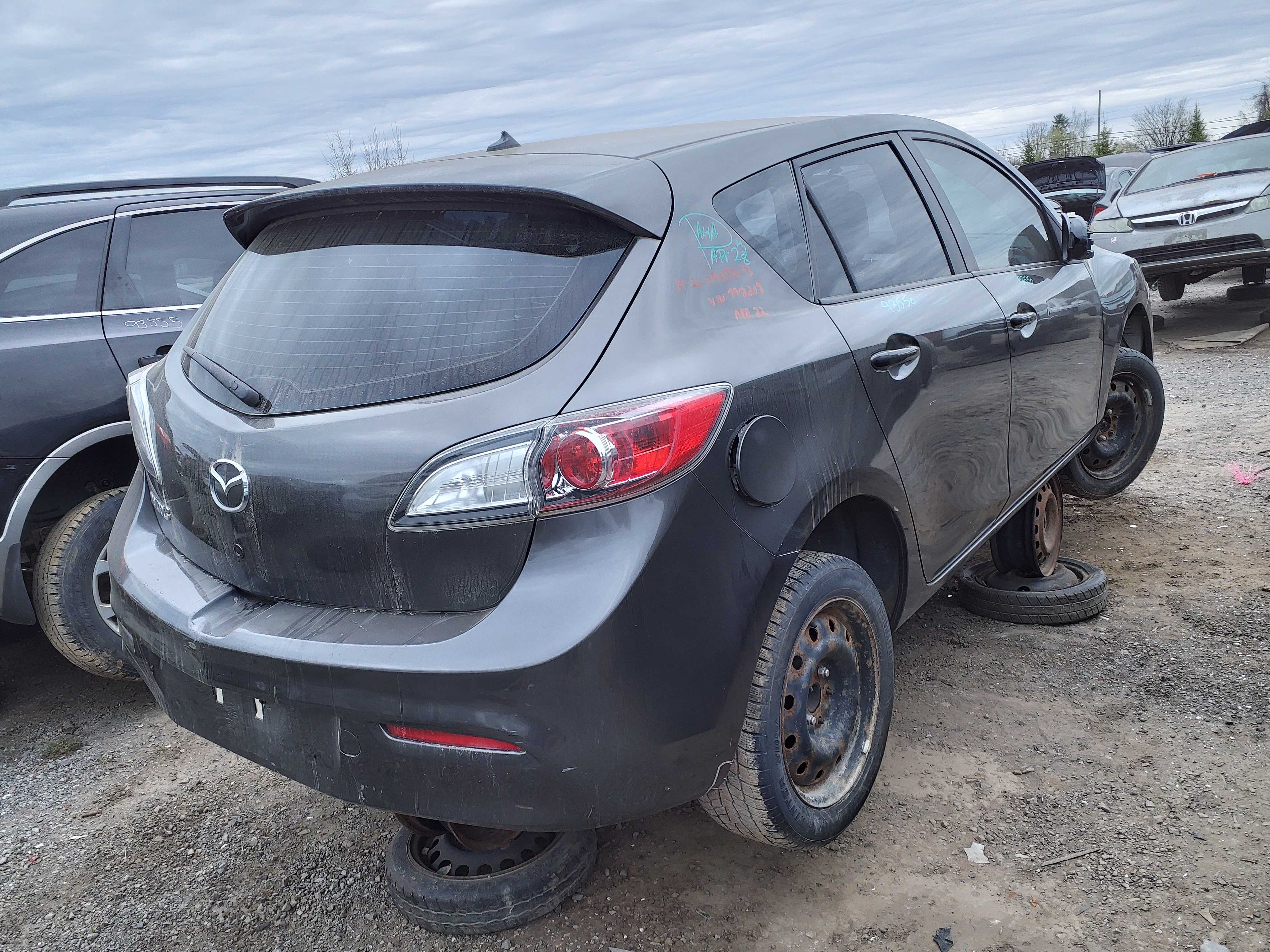 MAZDA MAZDA3 2013