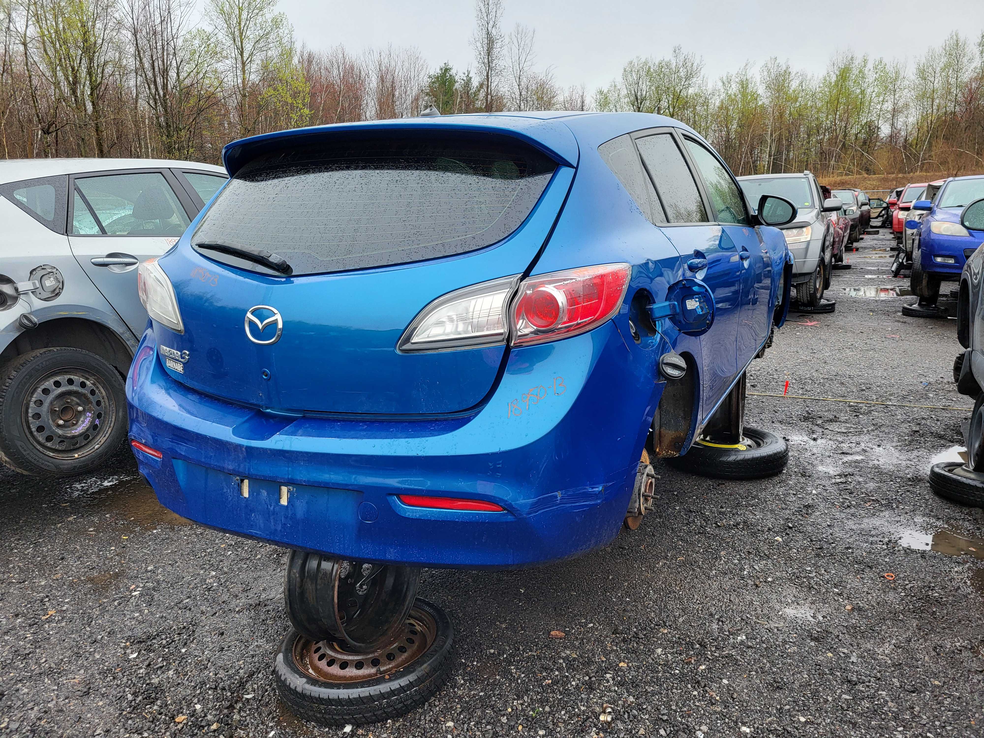 MAZDA MAZDA3 2013