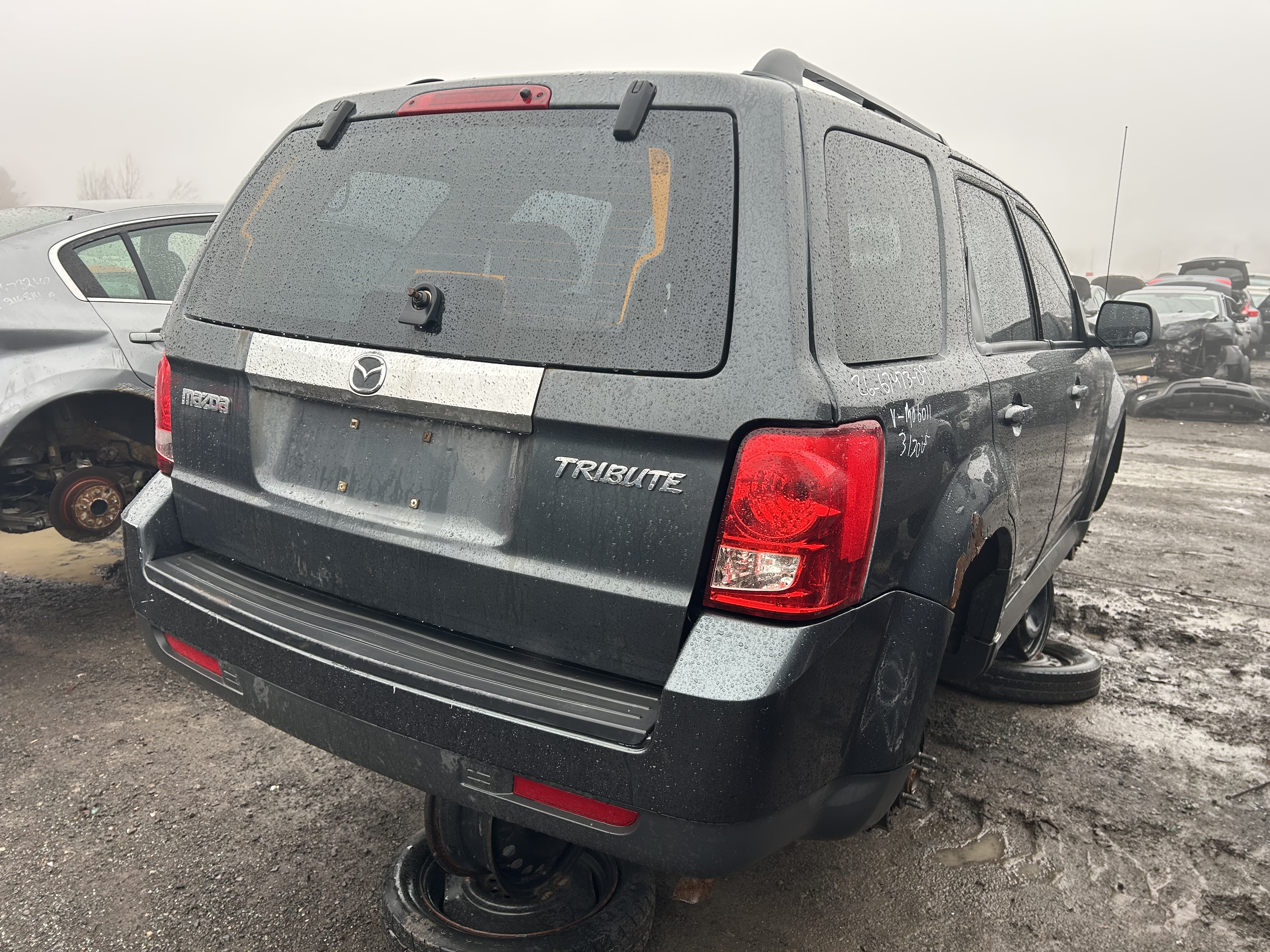 MAZDA TRIBUTE 2009