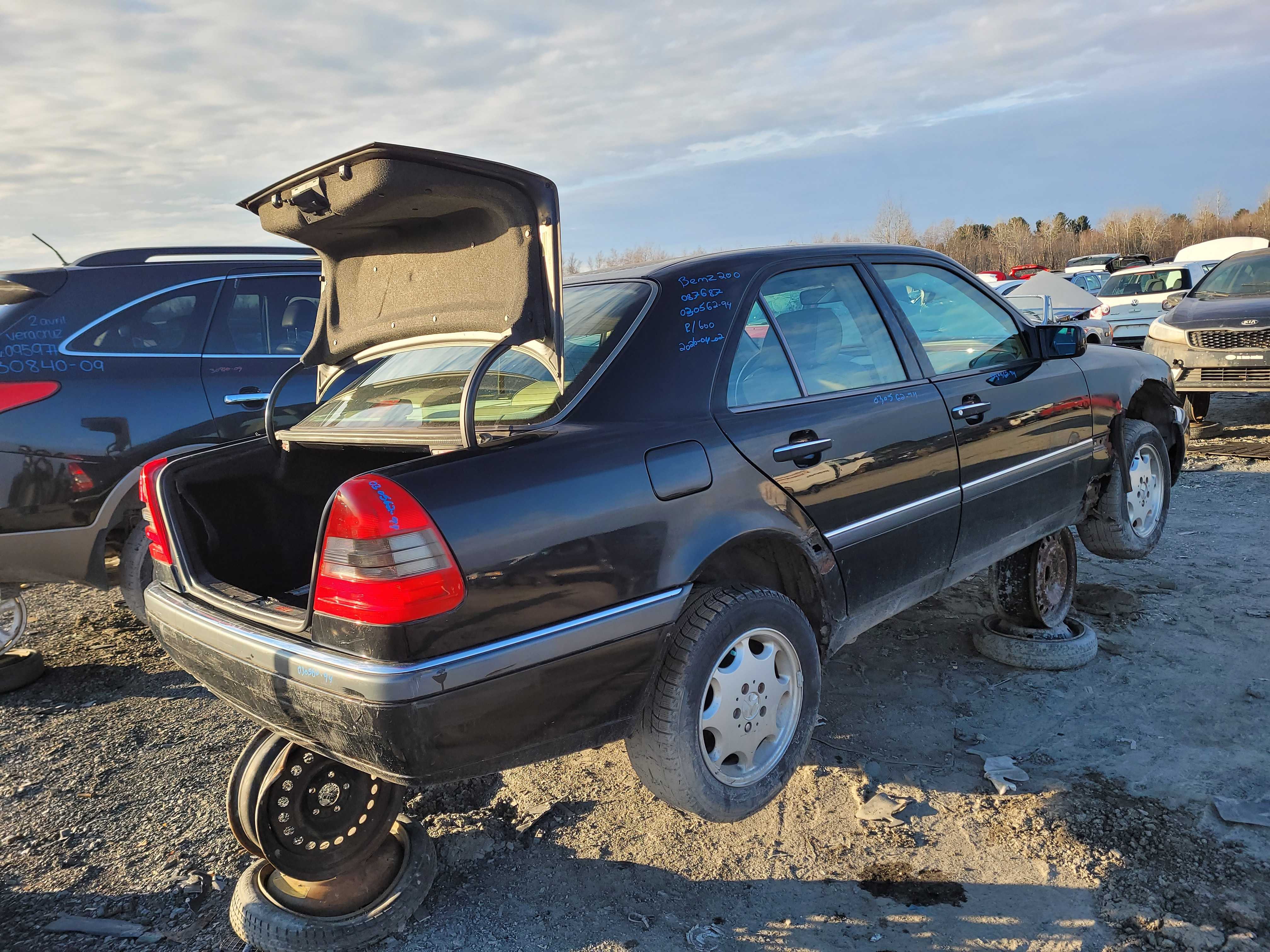 MERCEDES-BENZ 200 SERIES 1994