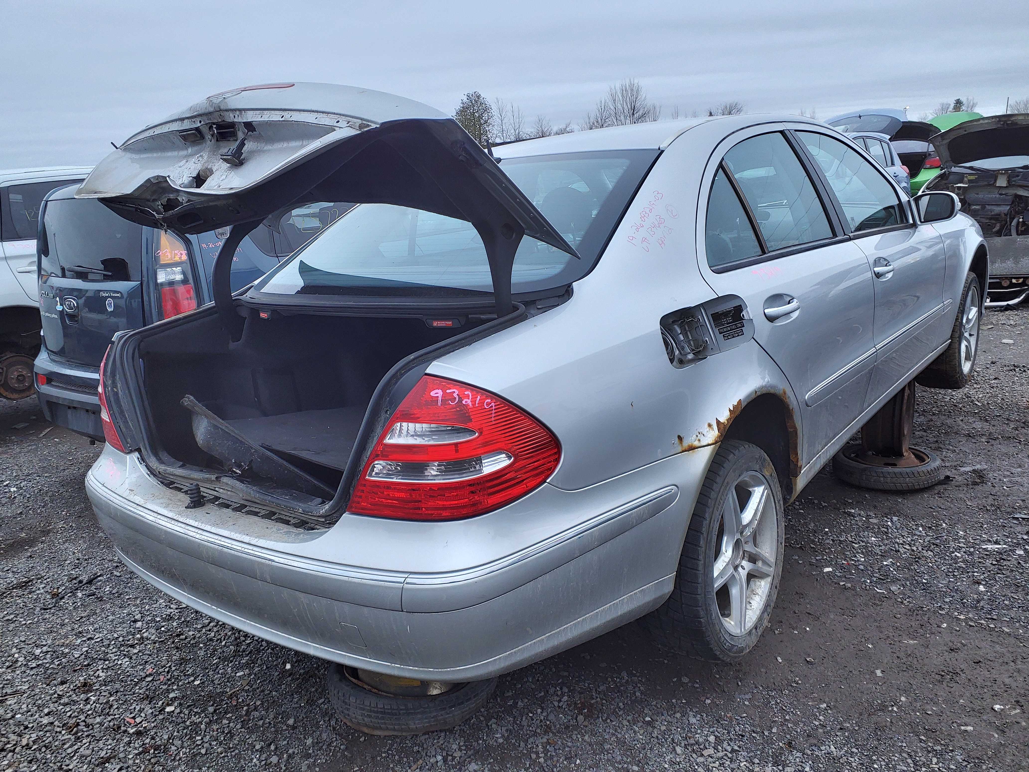 MERCEDES-BENZ E-CLASS 2003