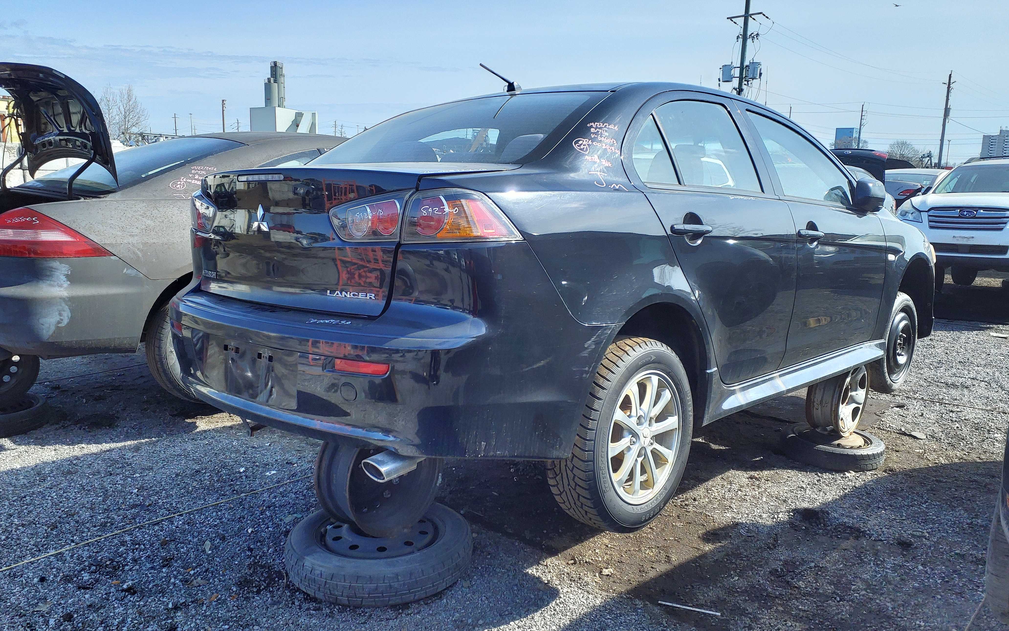 MITSUBISHI LANCER 2010