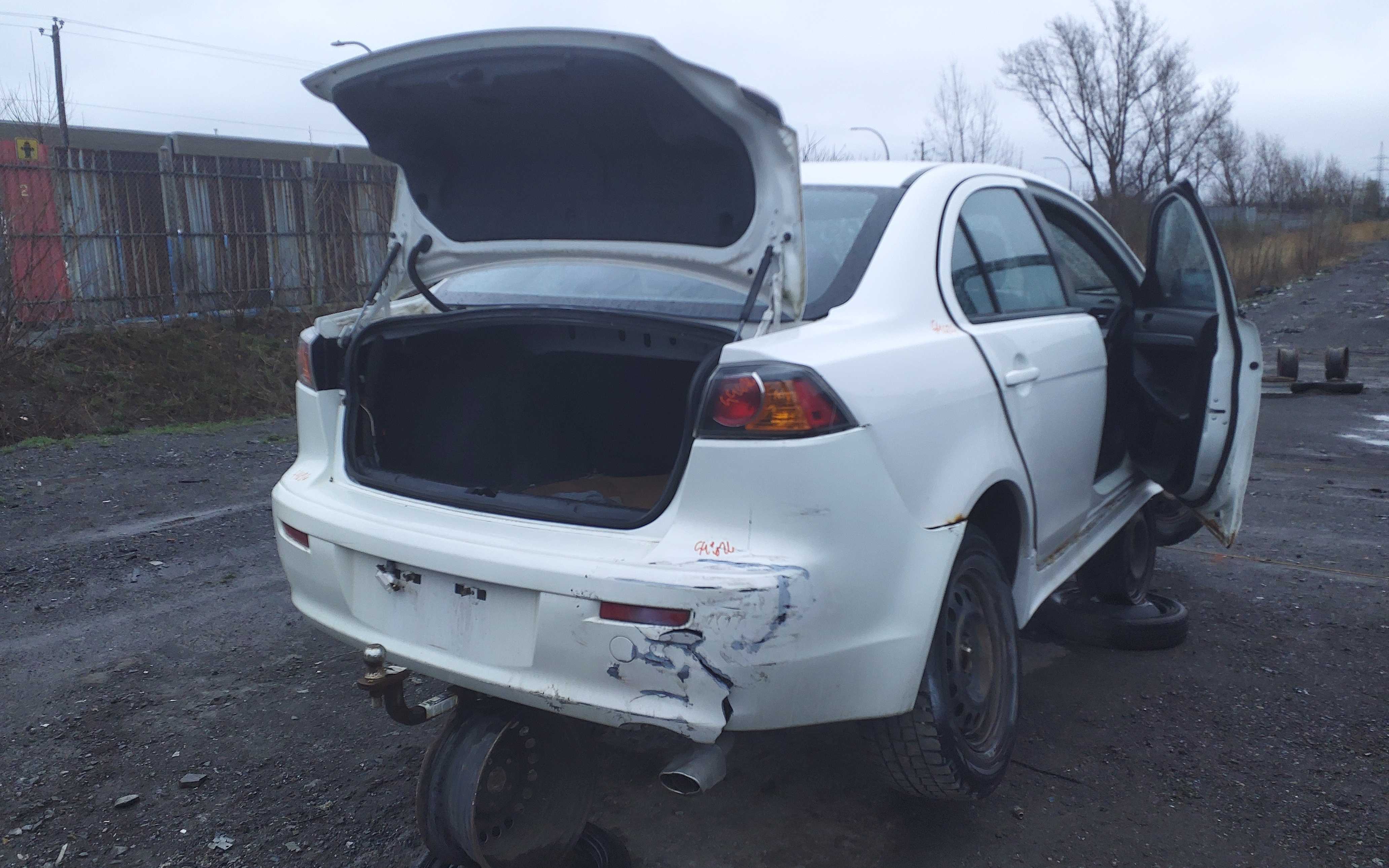 MITSUBISHI LANCER 2010