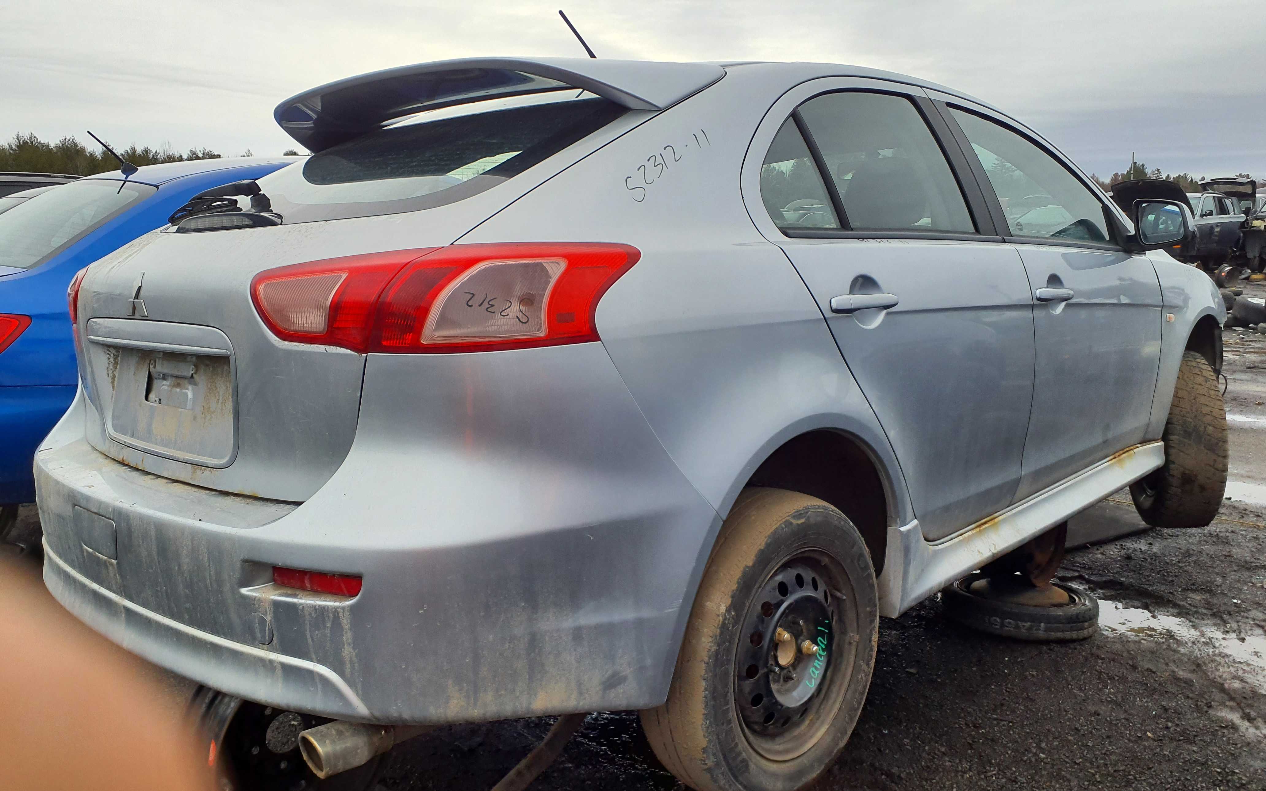 MITSUBISHI LANCER 2011