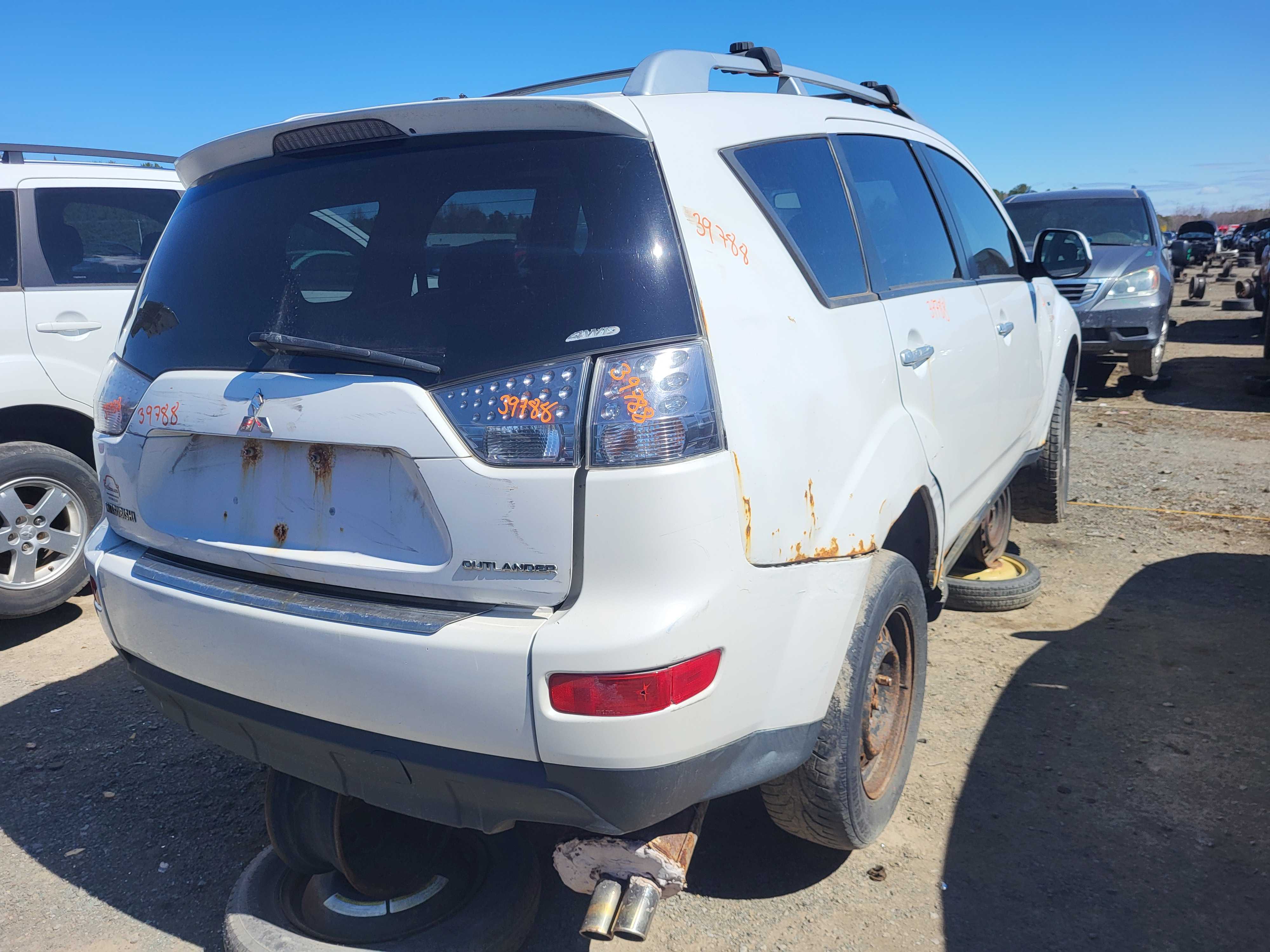 MITSUBISHI OUTLANDER 2008