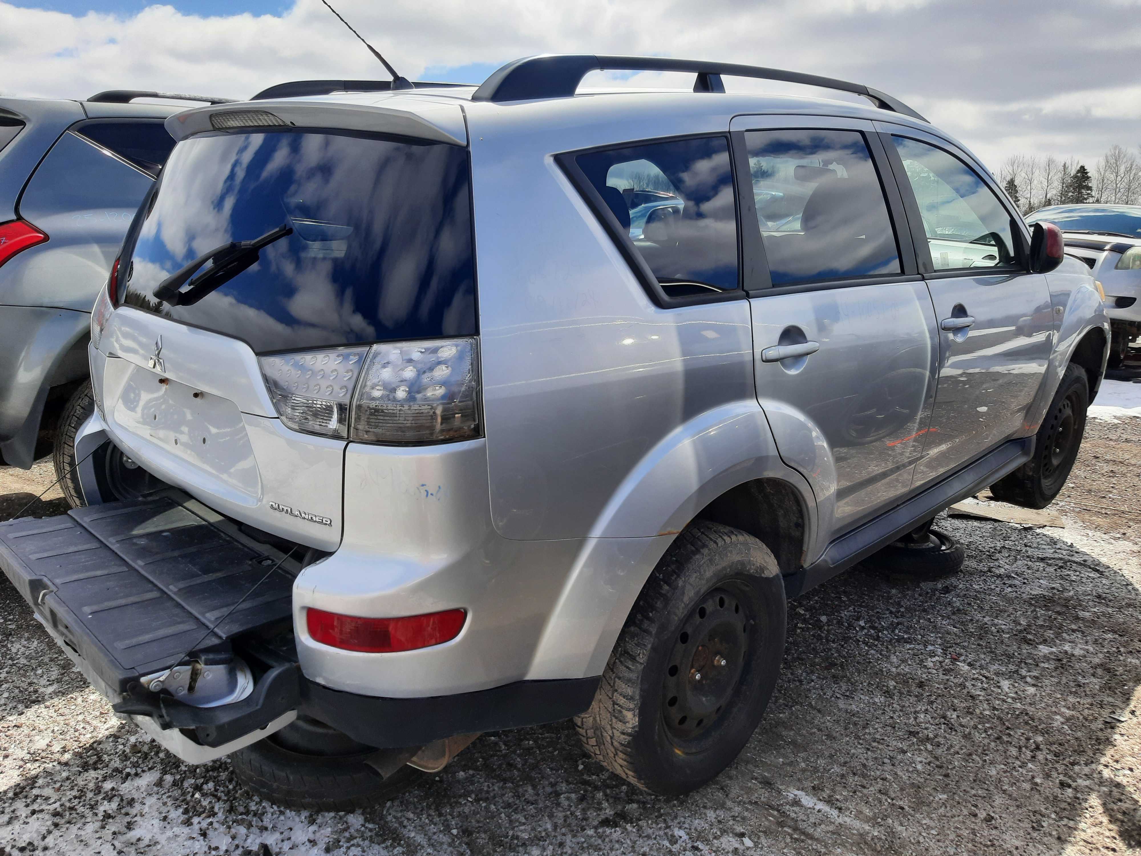 MITSUBISHI OUTLANDER 2009