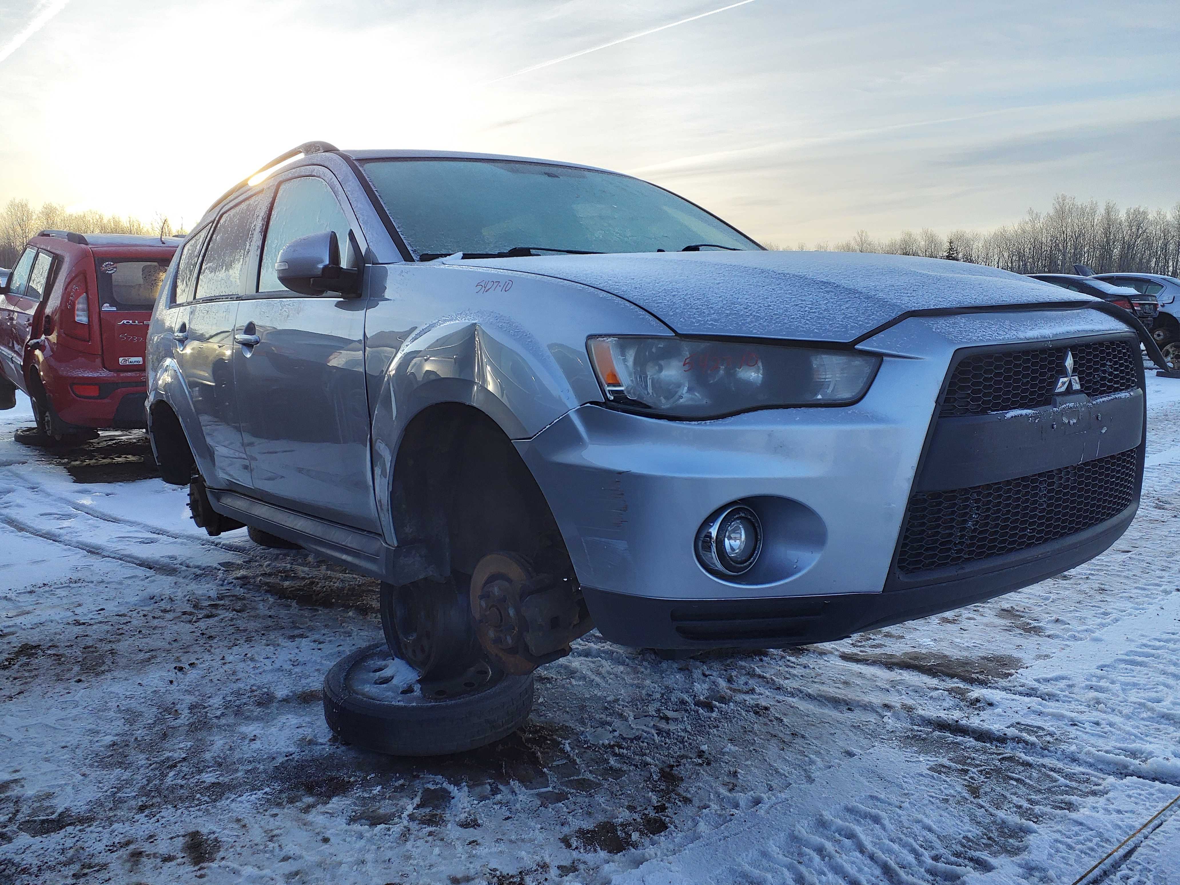 MITSUBISHI OUTLANDER 2010