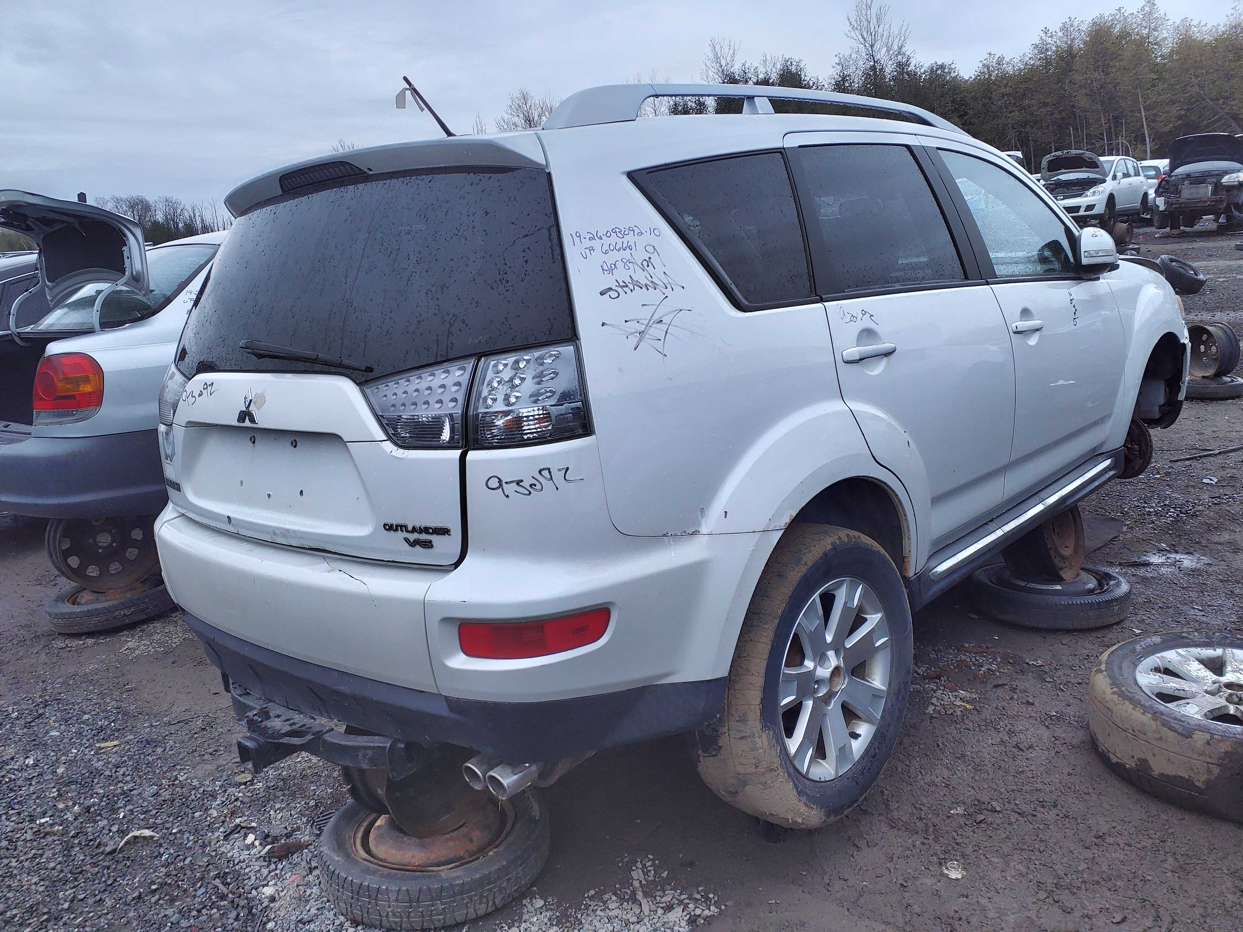 MITSUBISHI OUTLANDER 2010