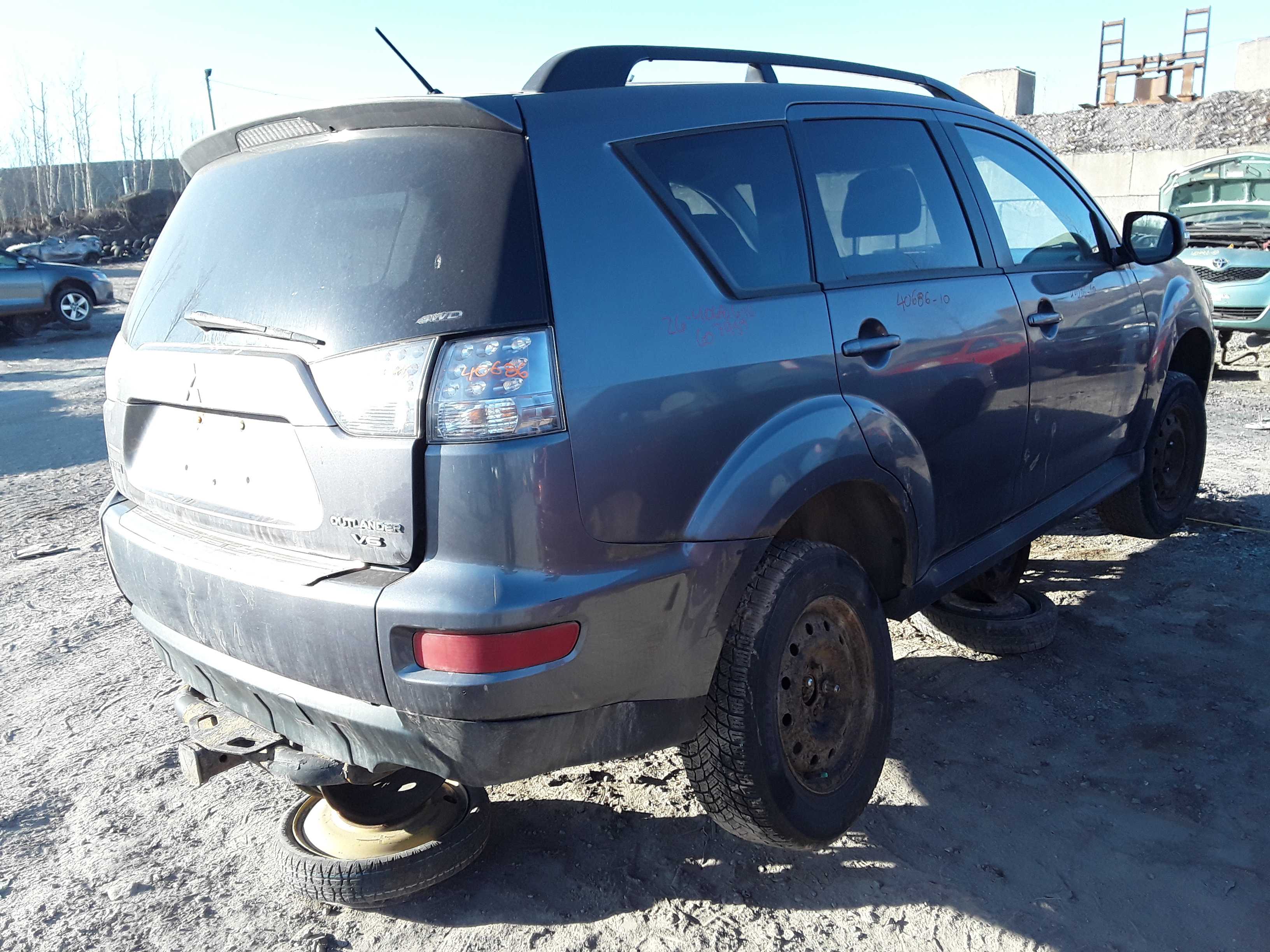 MITSUBISHI OUTLANDER 2010