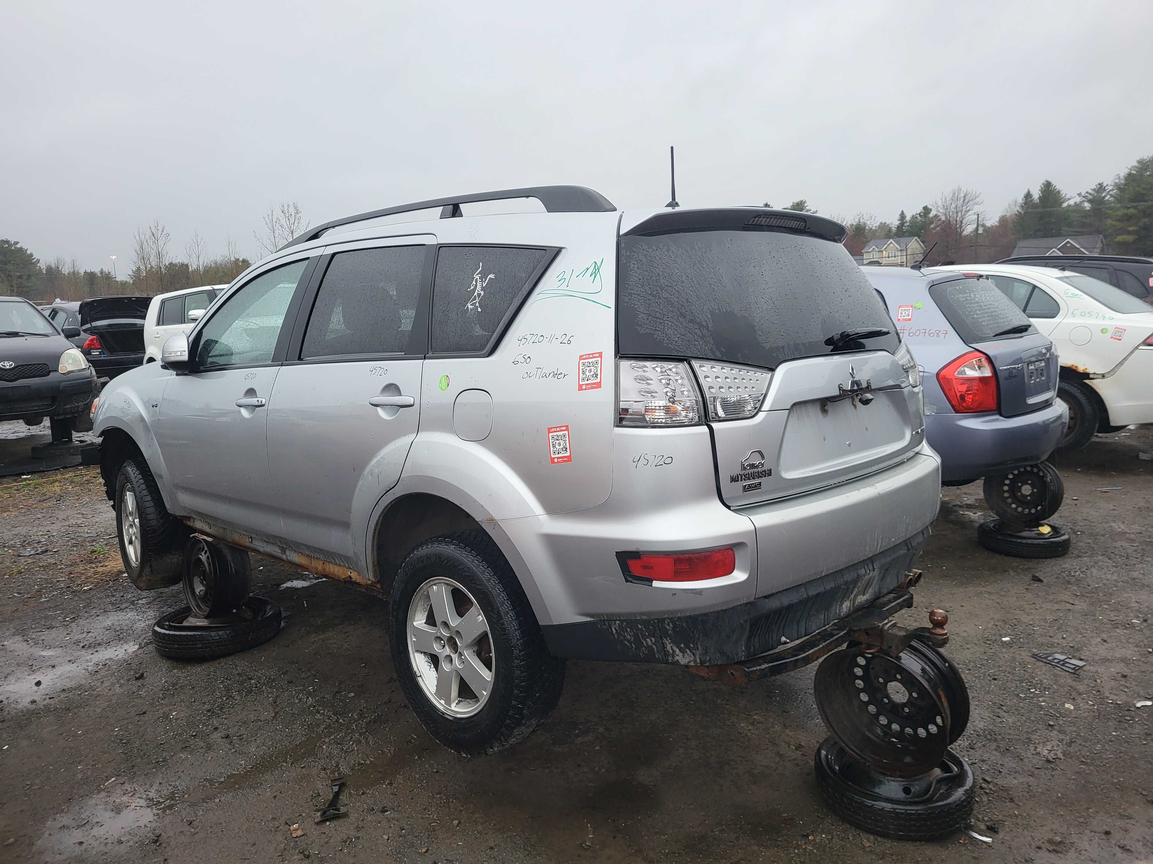 MITSUBISHI OUTLANDER 2011